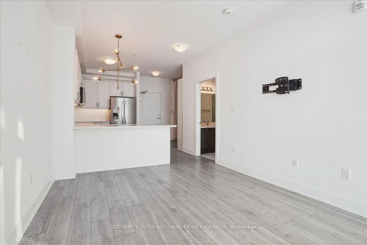 101 Shoreview Place, #633