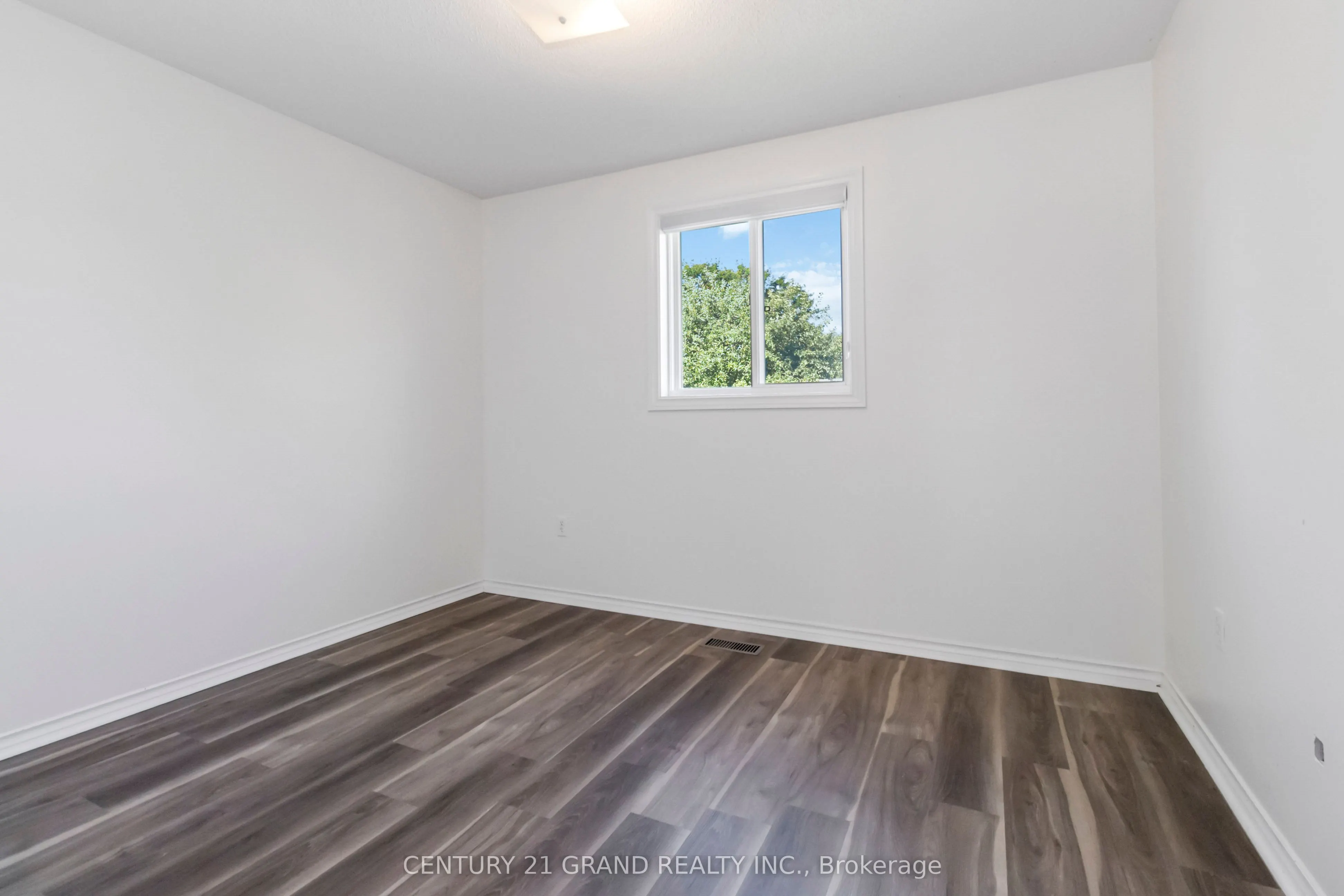 5 Cork Crescent
