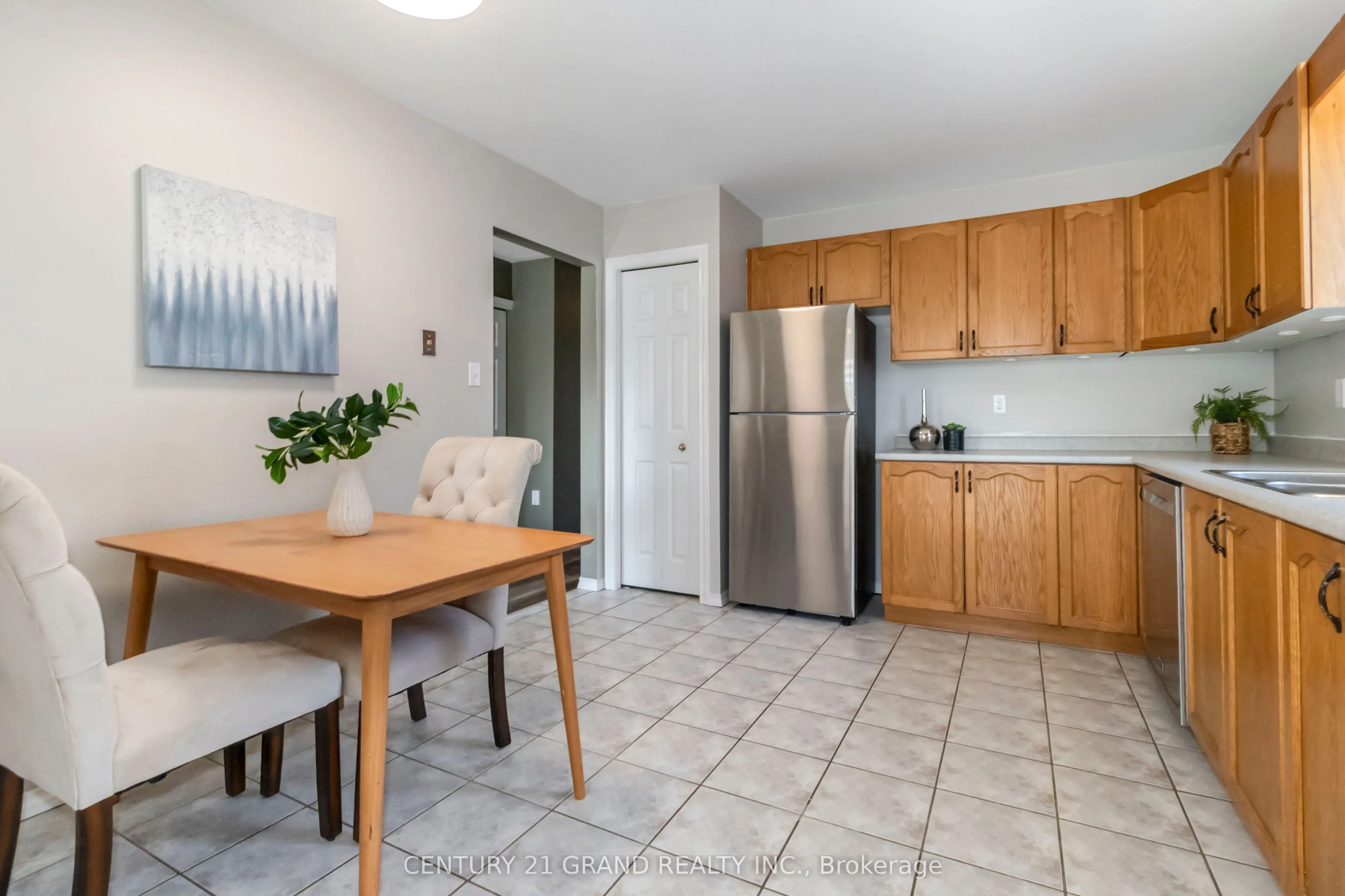 5 Cork Crescent