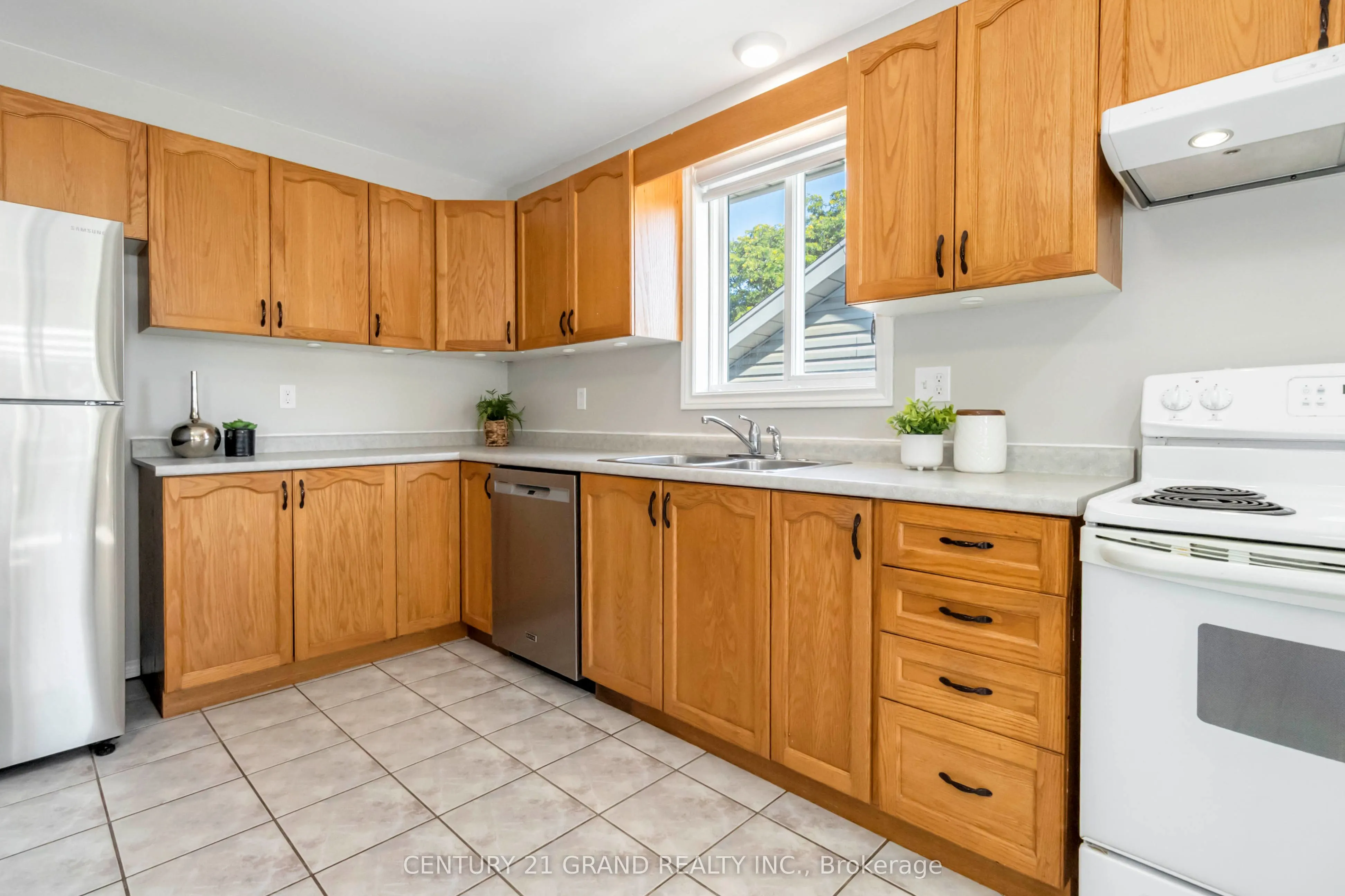 5 Cork Crescent
