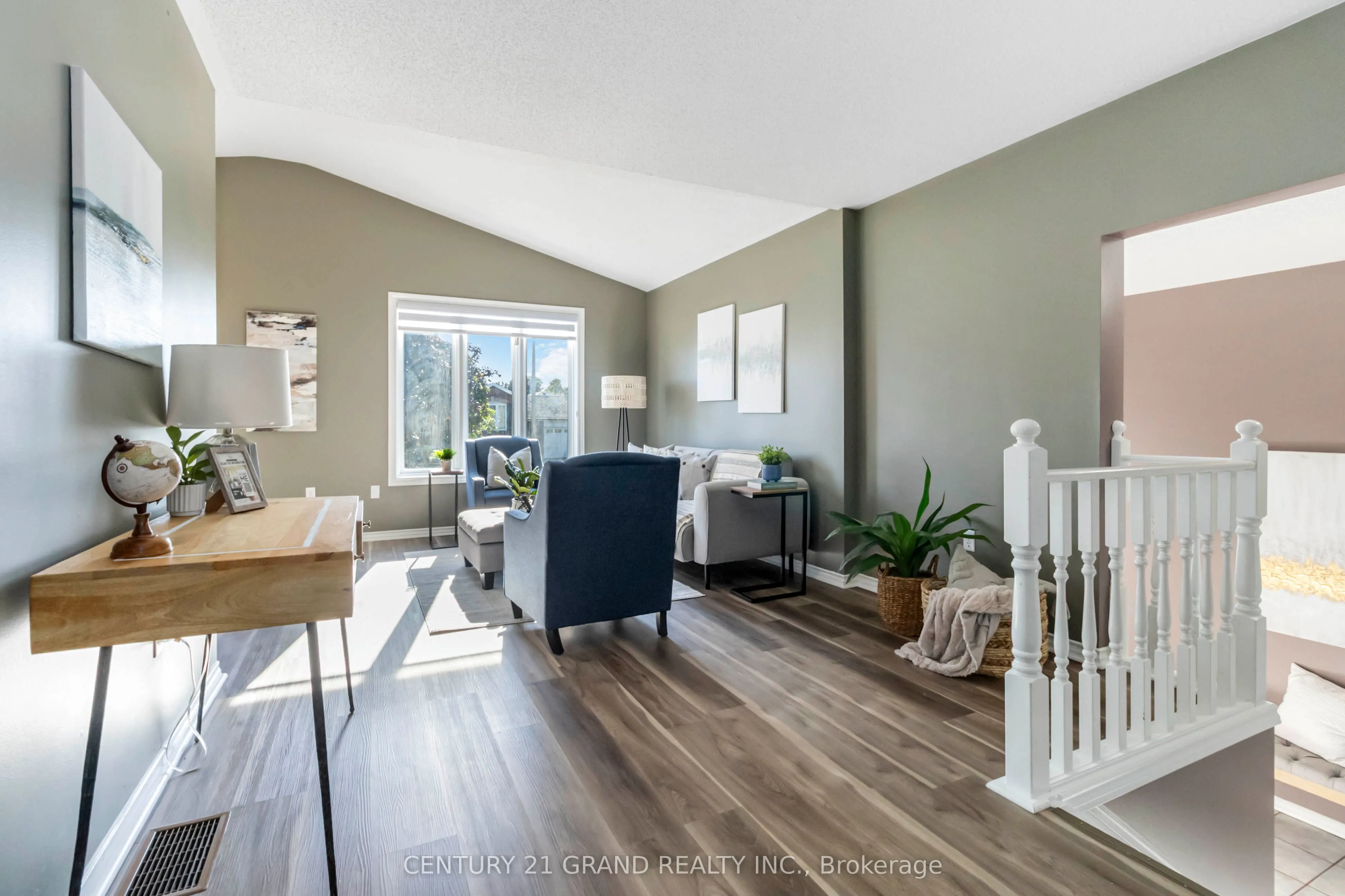 5 Cork Crescent
