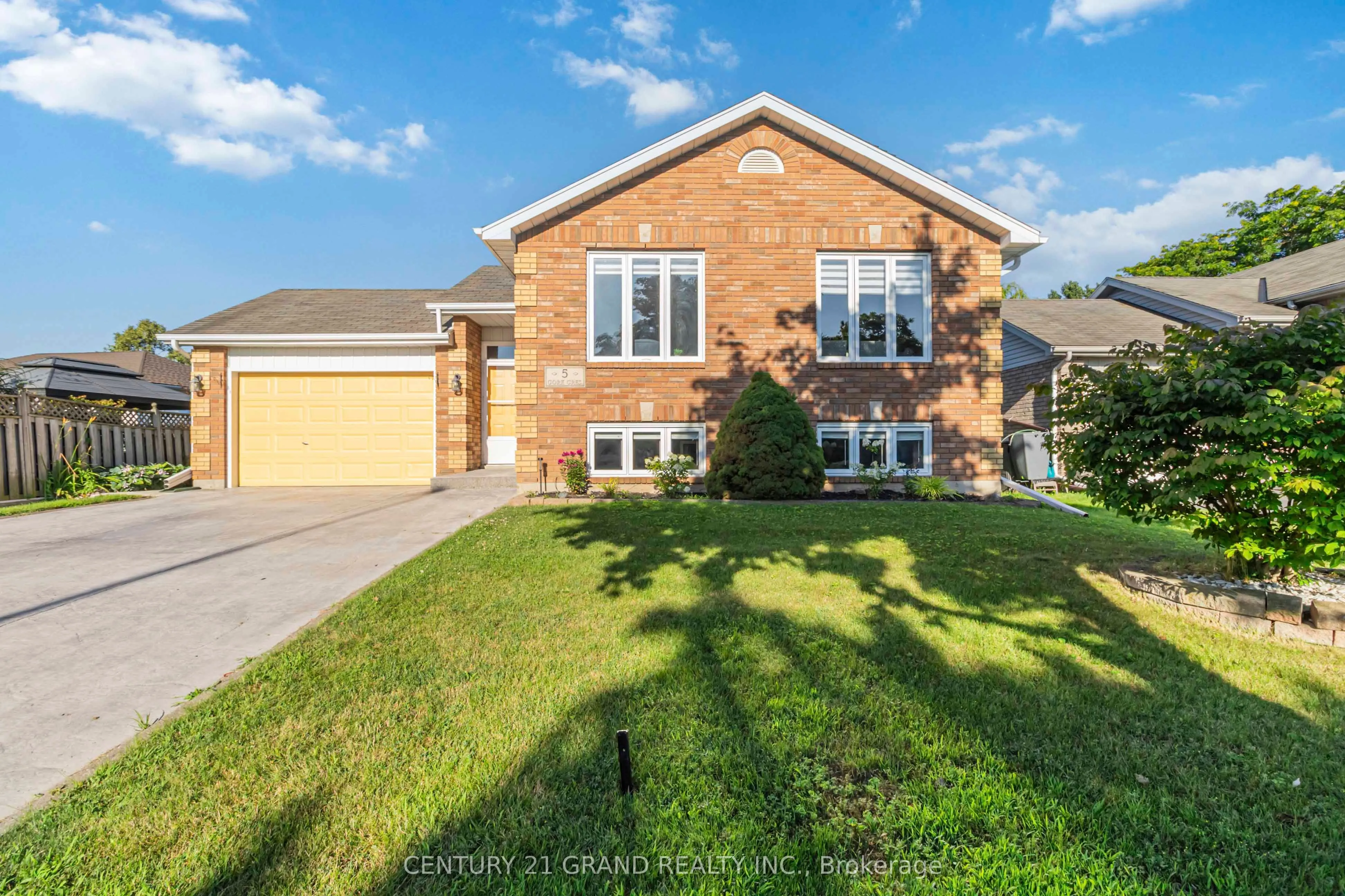 5 Cork Crescent