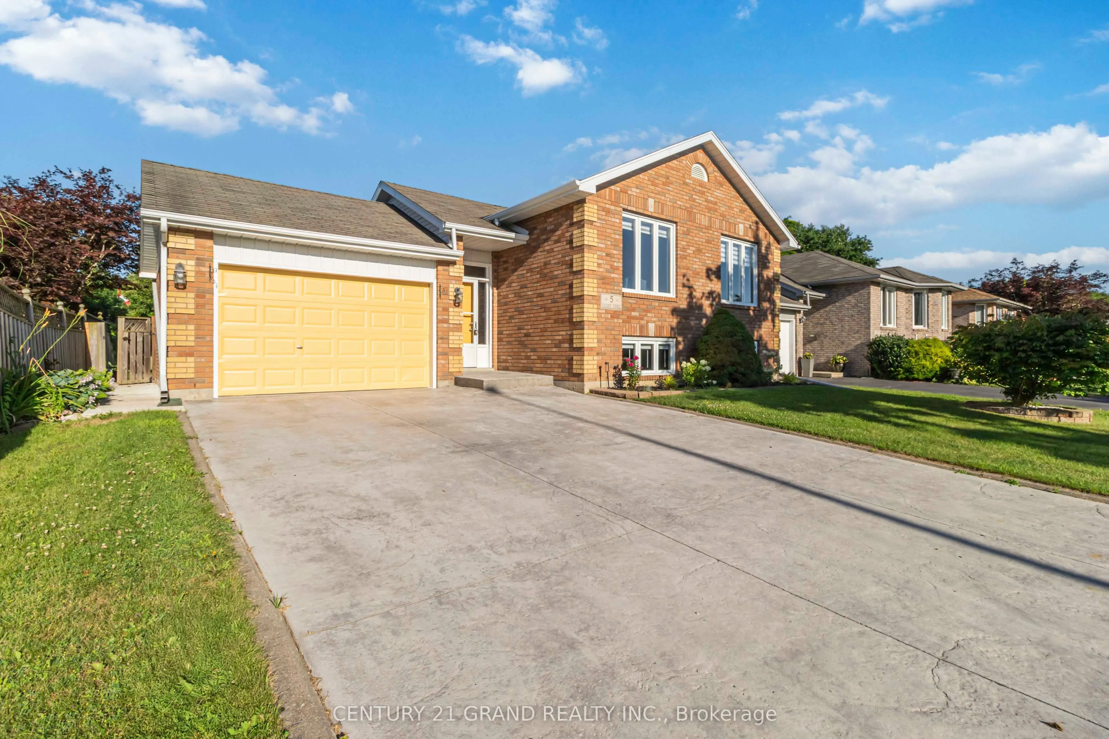 5 Cork Crescent