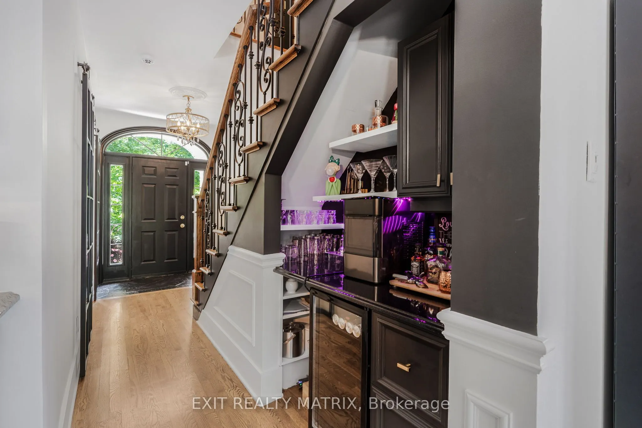 1271 GEORGES VANIER Drive