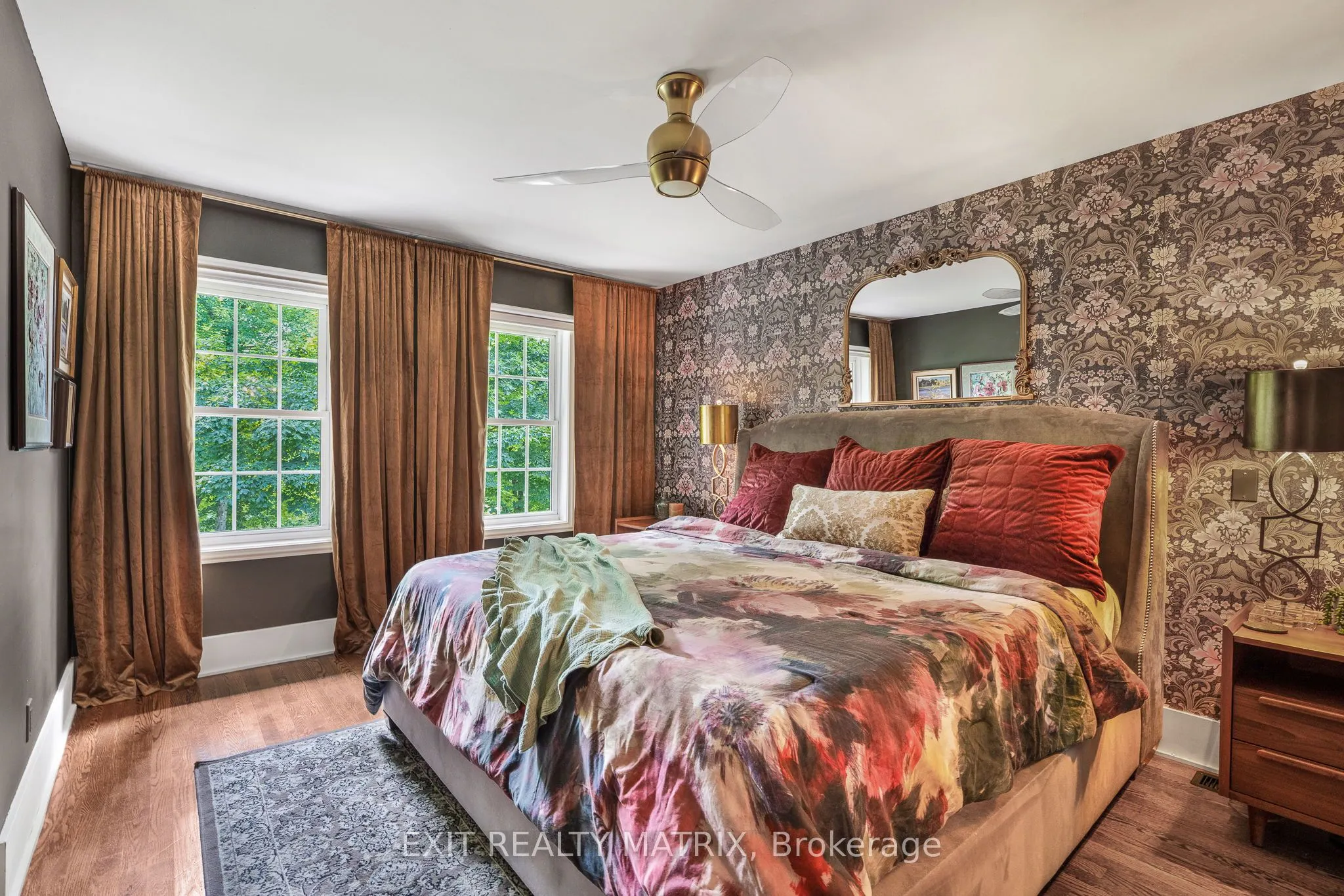 1271 GEORGES VANIER Drive