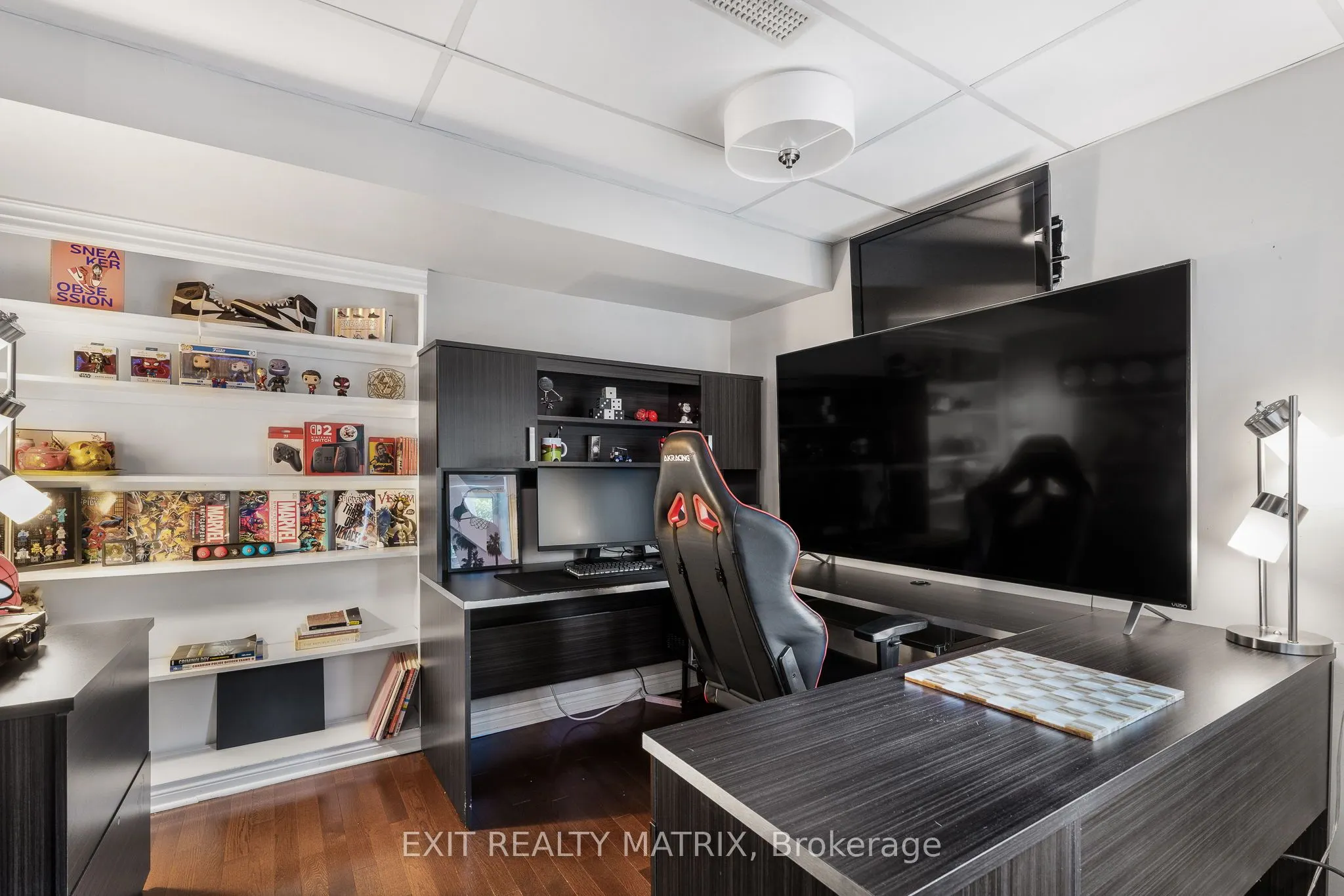 1271 GEORGES VANIER Drive