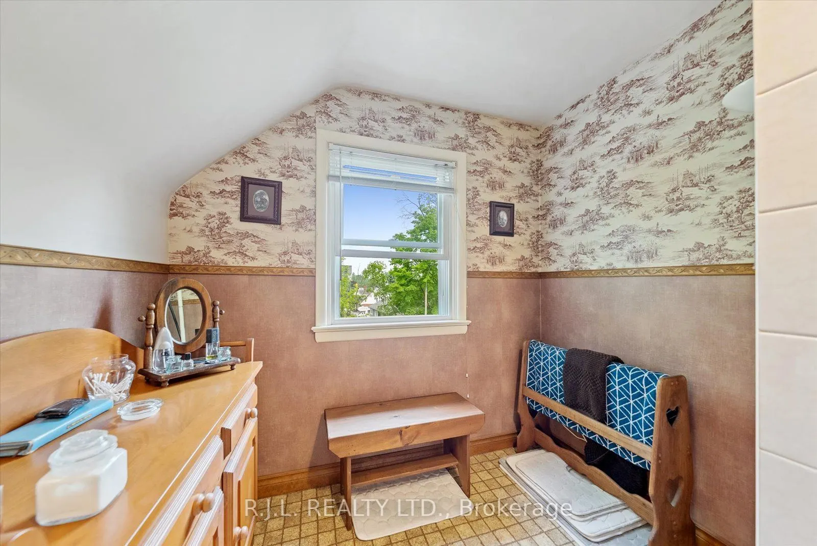 83 Greenhill Drive