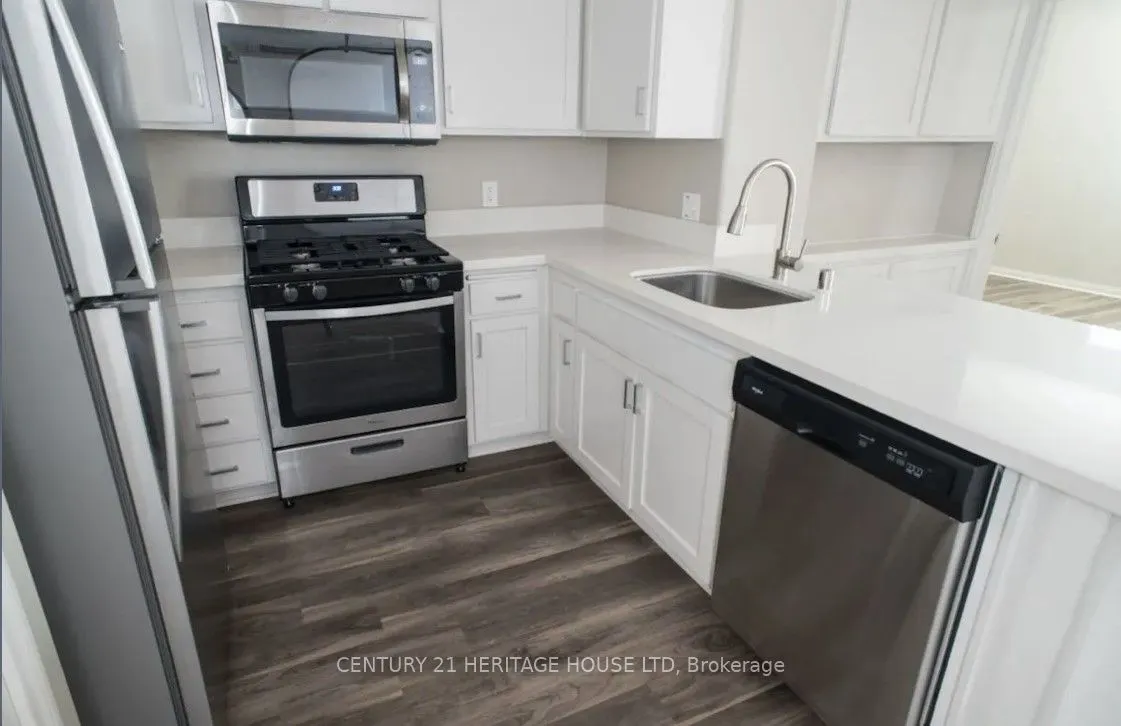 69 Curtis Street E, #304