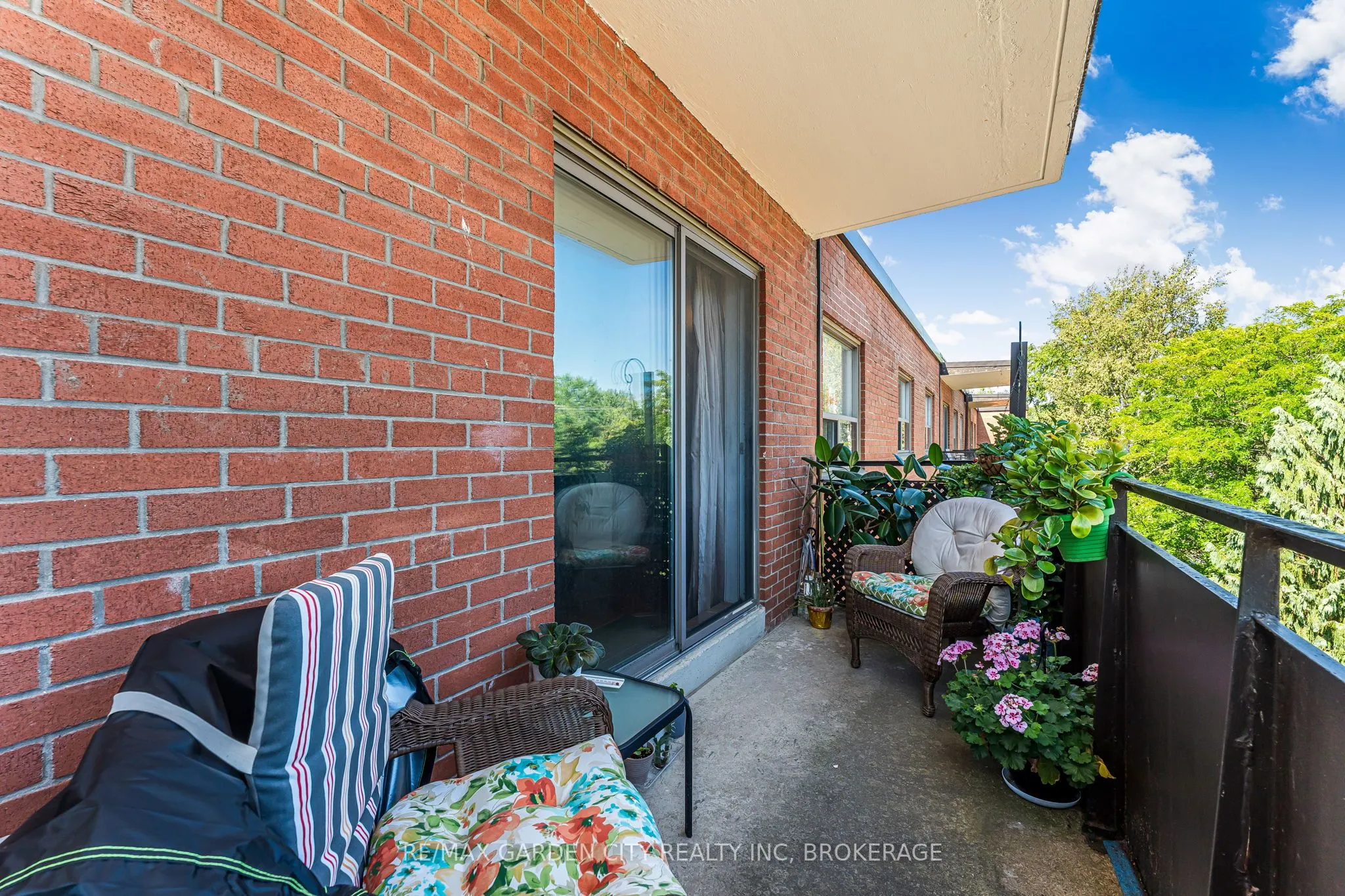 485 Thorold Road, #301