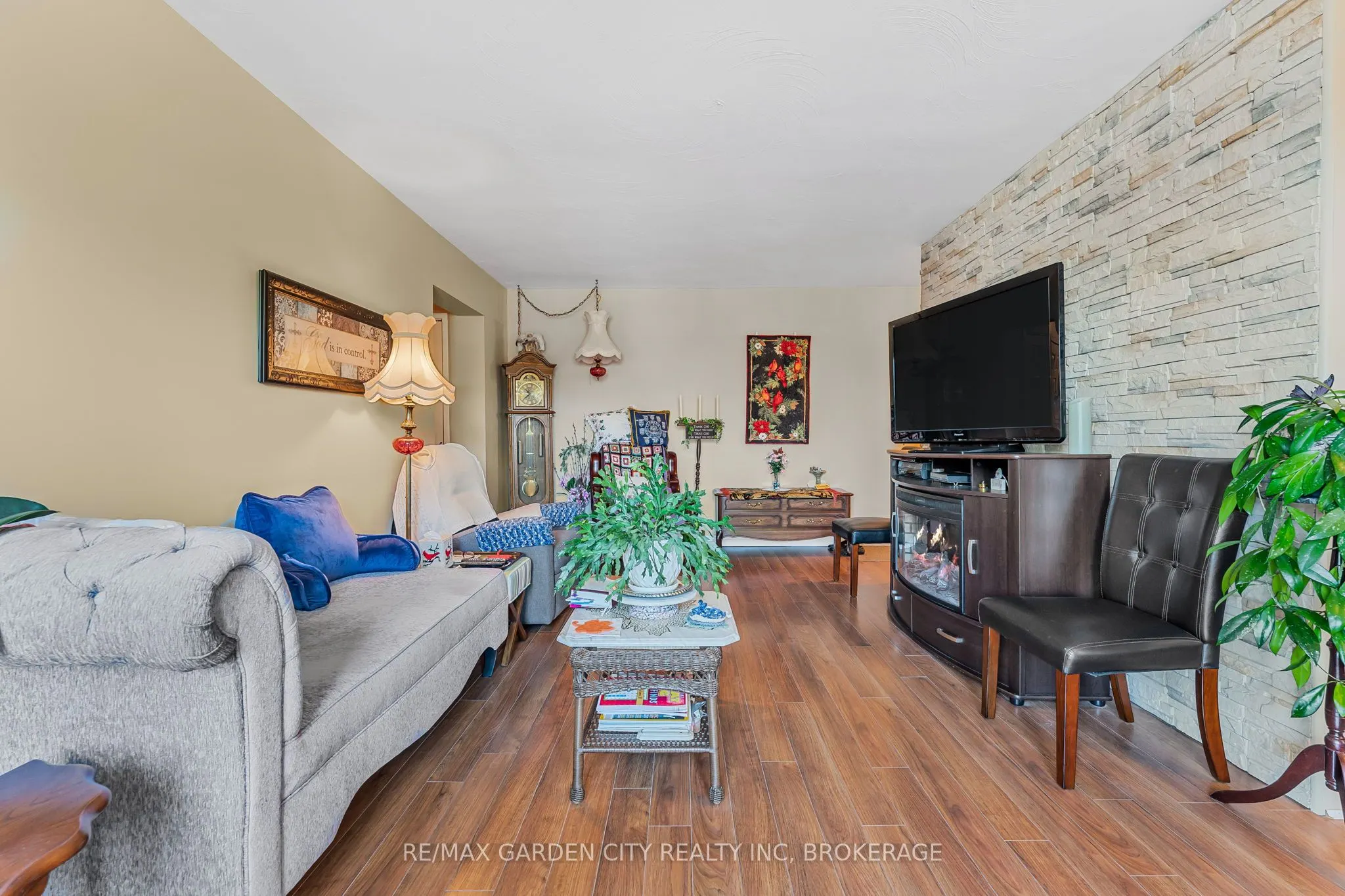 485 Thorold Road, #301