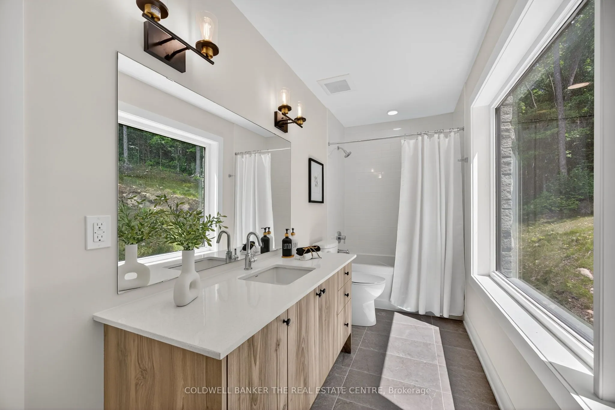 1008 Kingsridge Court
