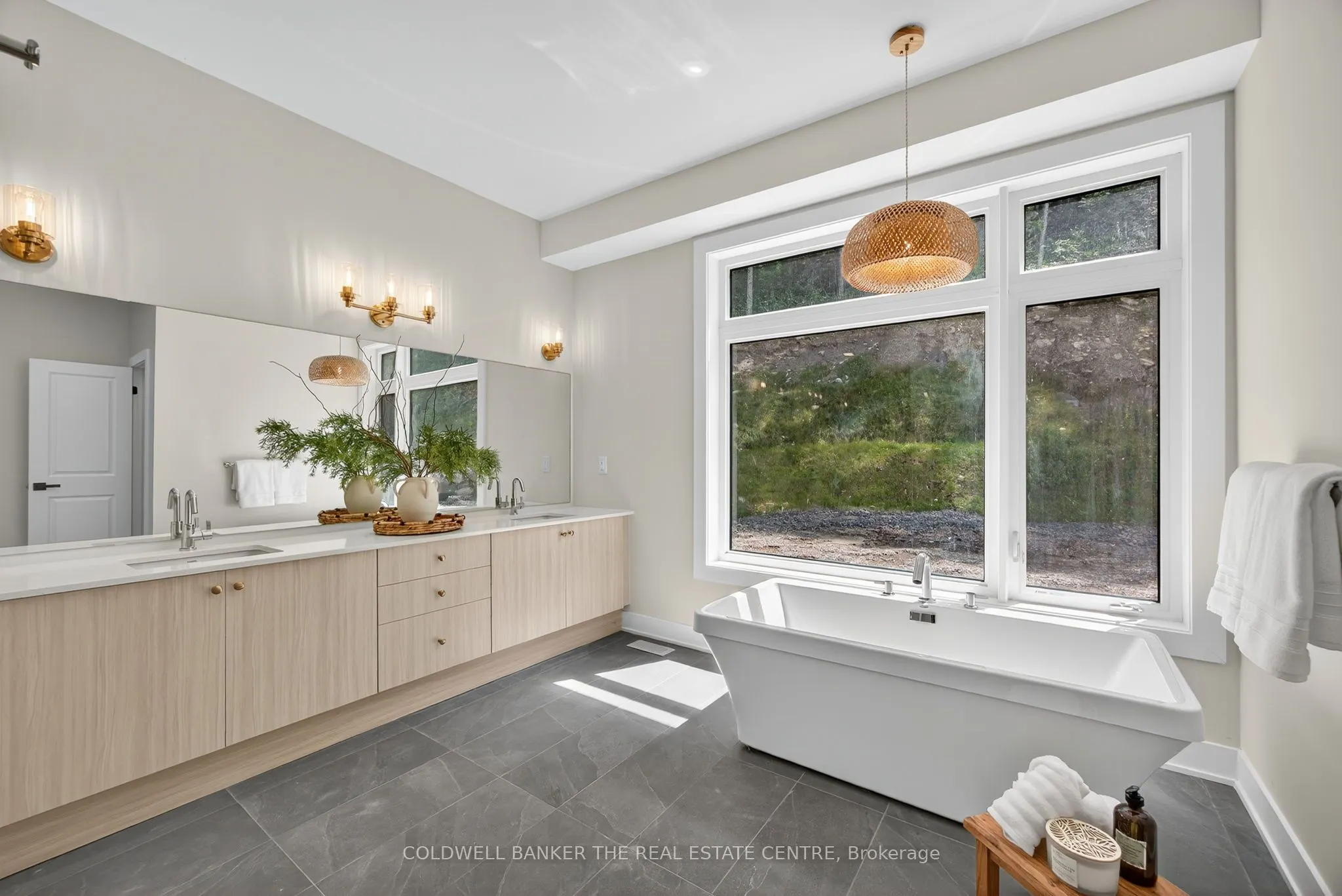 1008 Kingsridge Court