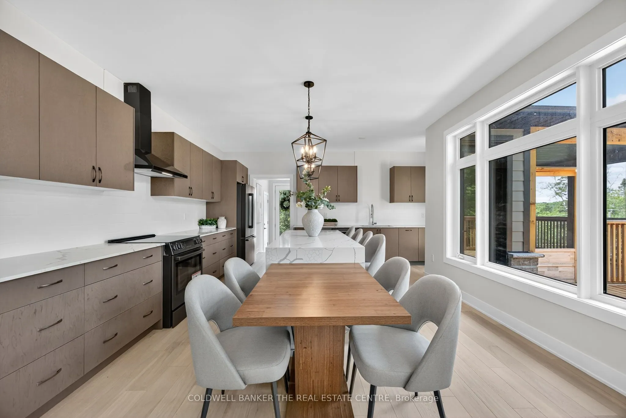 1008 Kingsridge Court