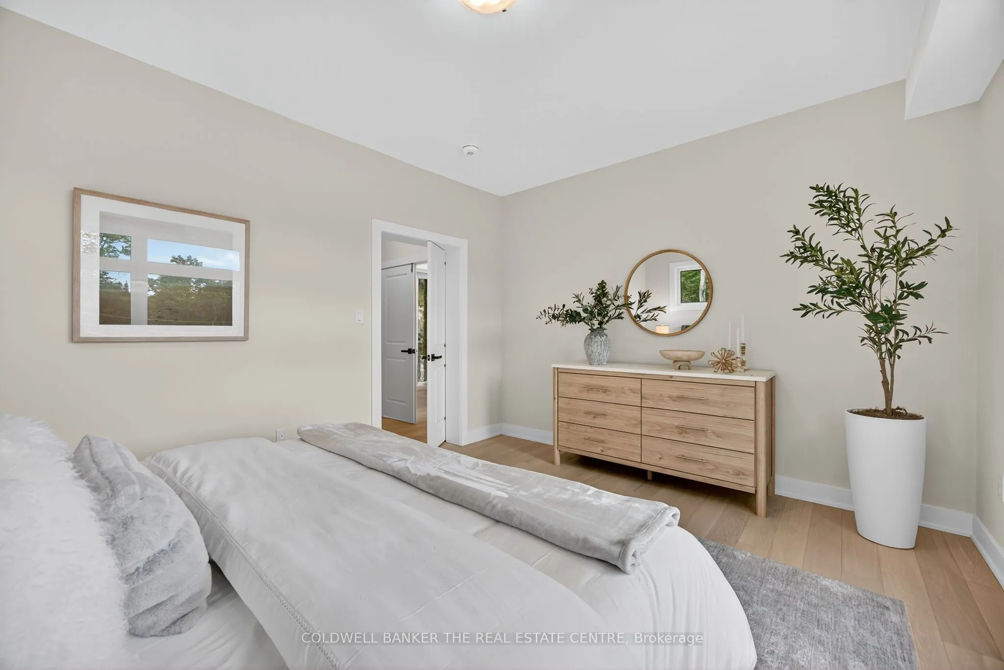 1008 Kingsridge Court