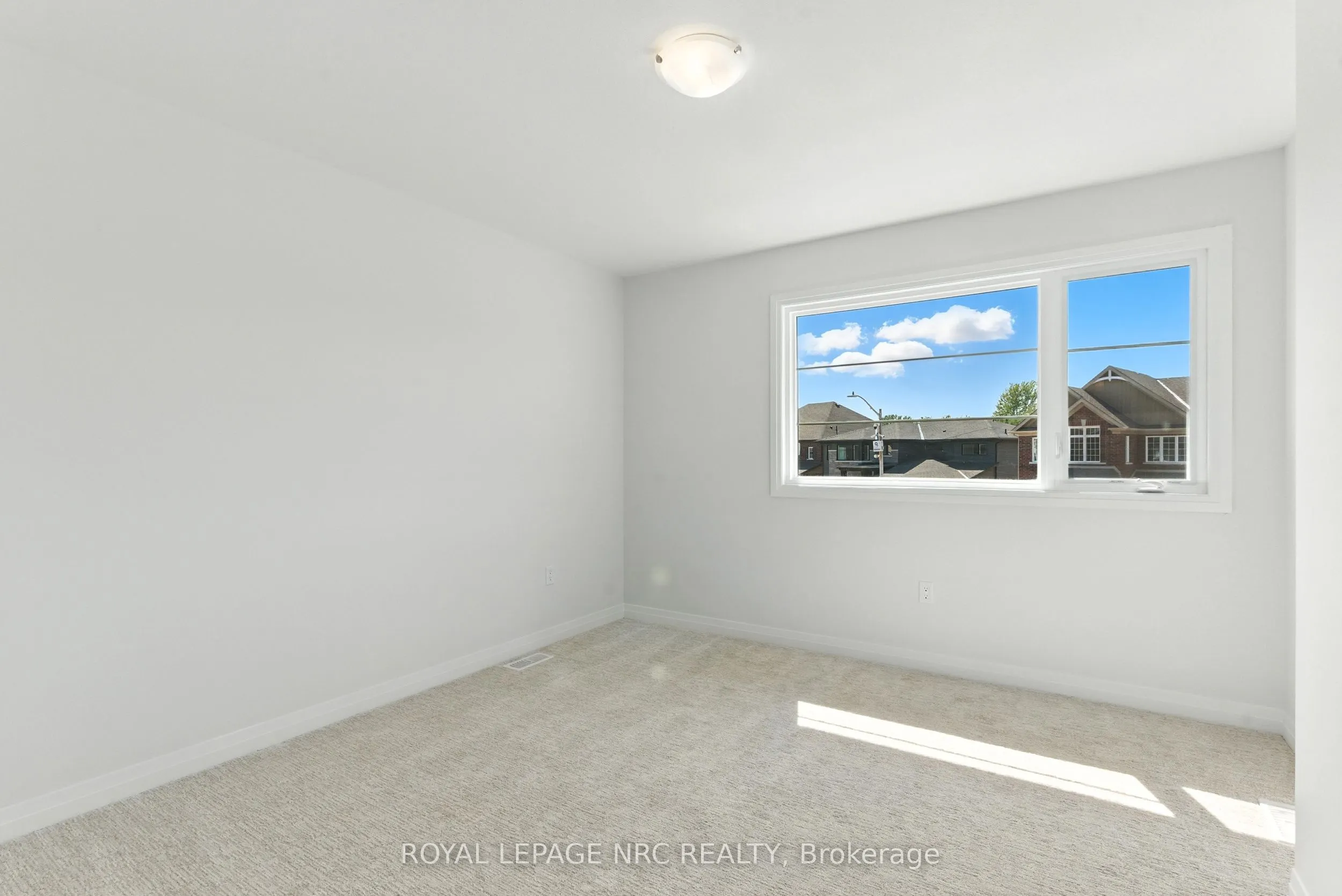 1022 Kraft Road N