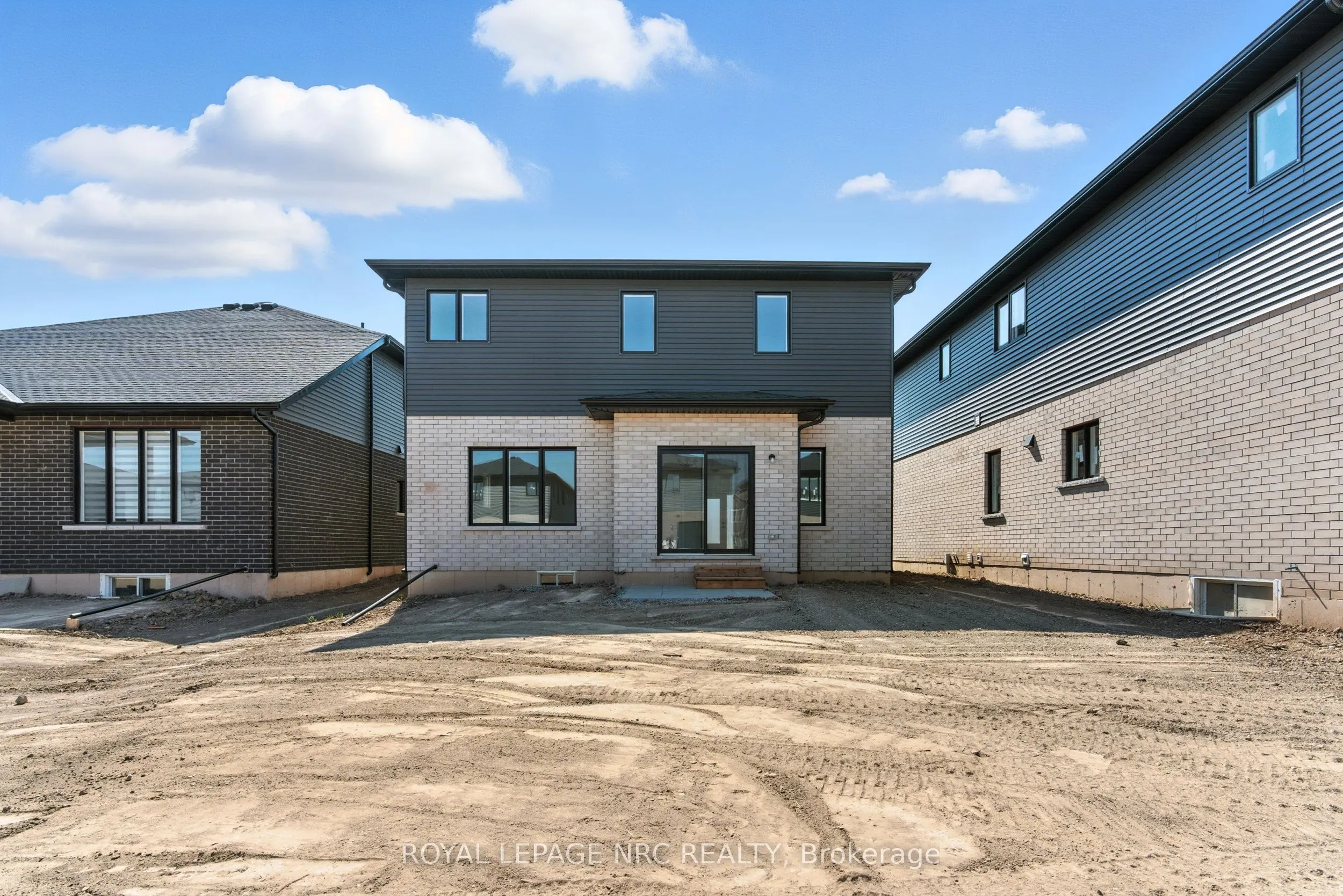 1022 Kraft Road N