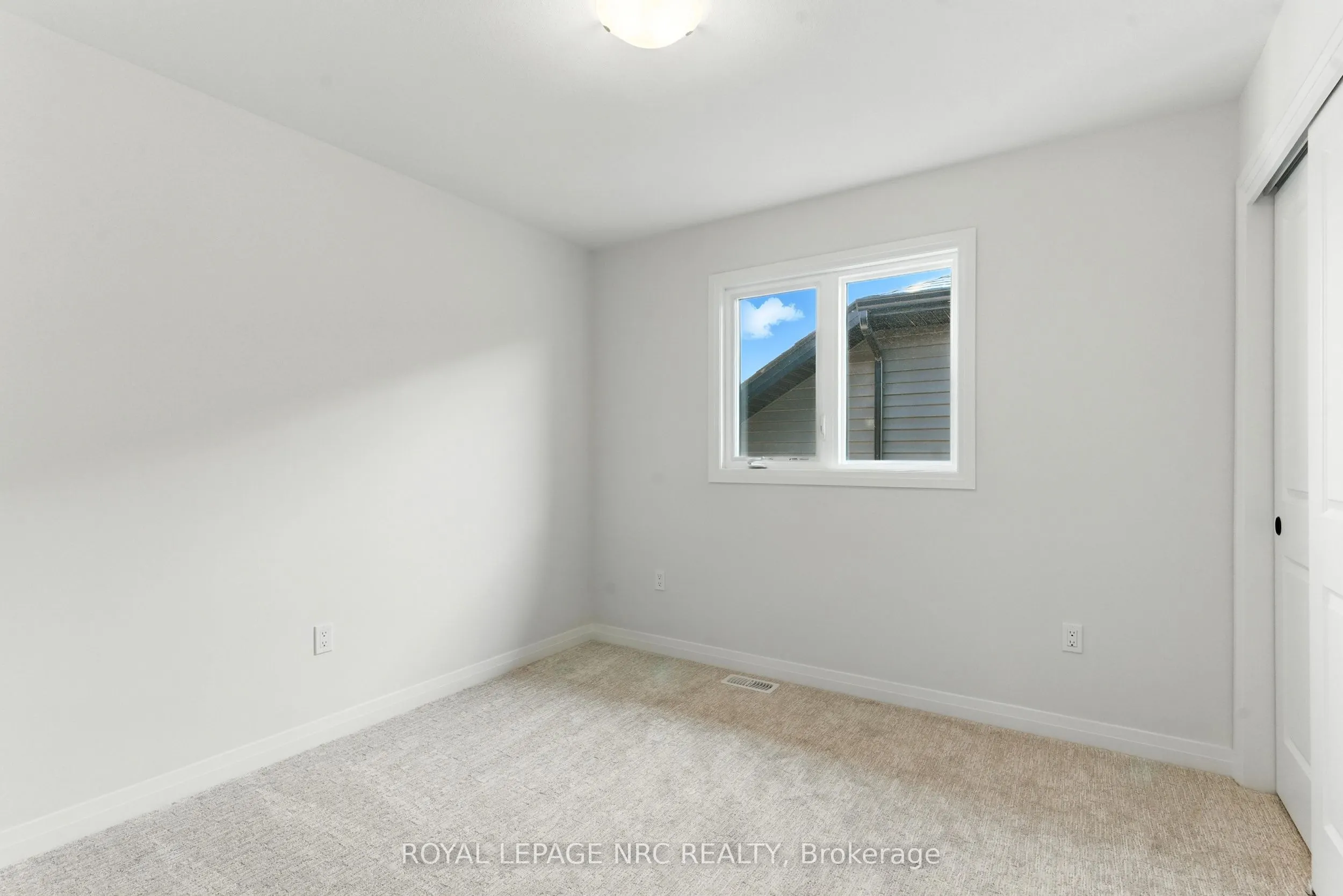 1022 Kraft Road N