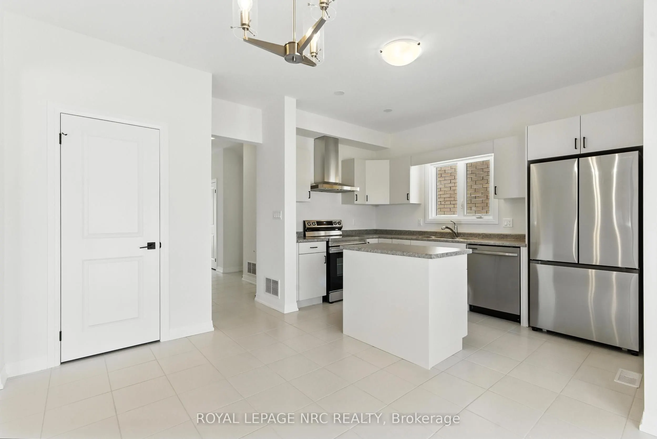 1022 Kraft Road N