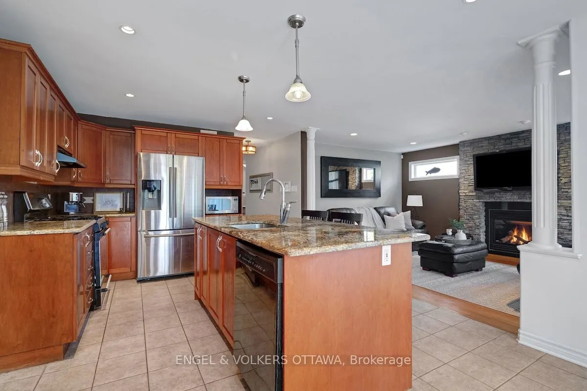 59 Frontenac Boulevard