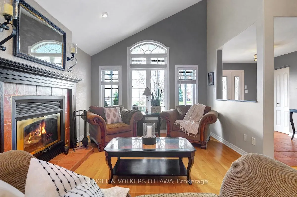 59 Frontenac Boulevard
