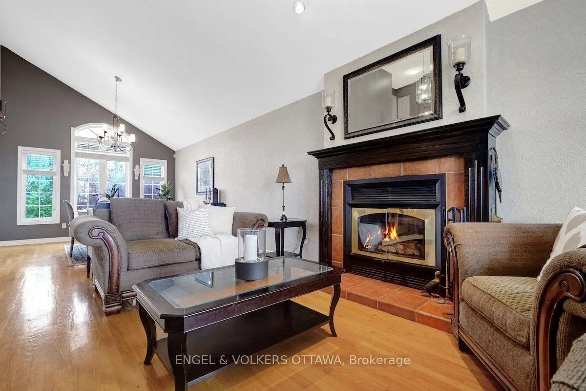 59 Frontenac Boulevard