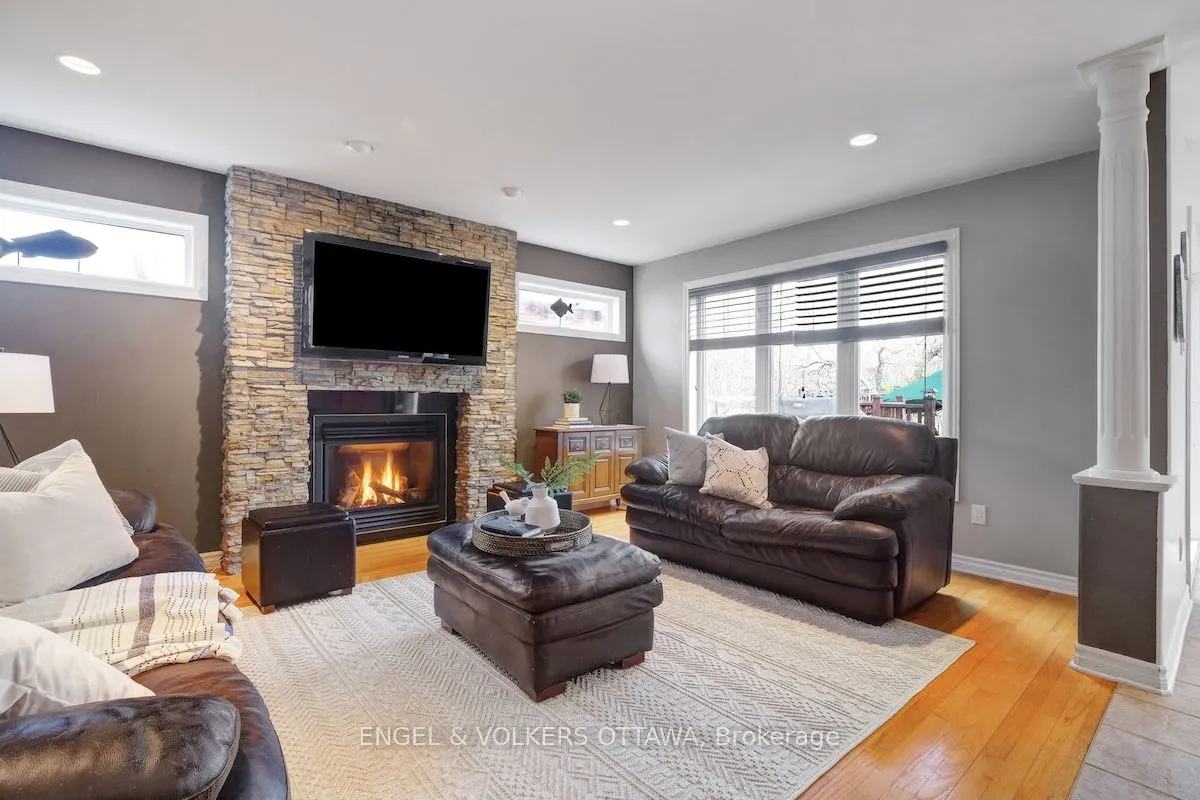 59 Frontenac Boulevard