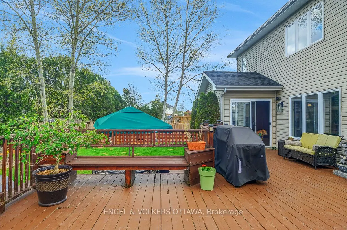 59 Frontenac Boulevard