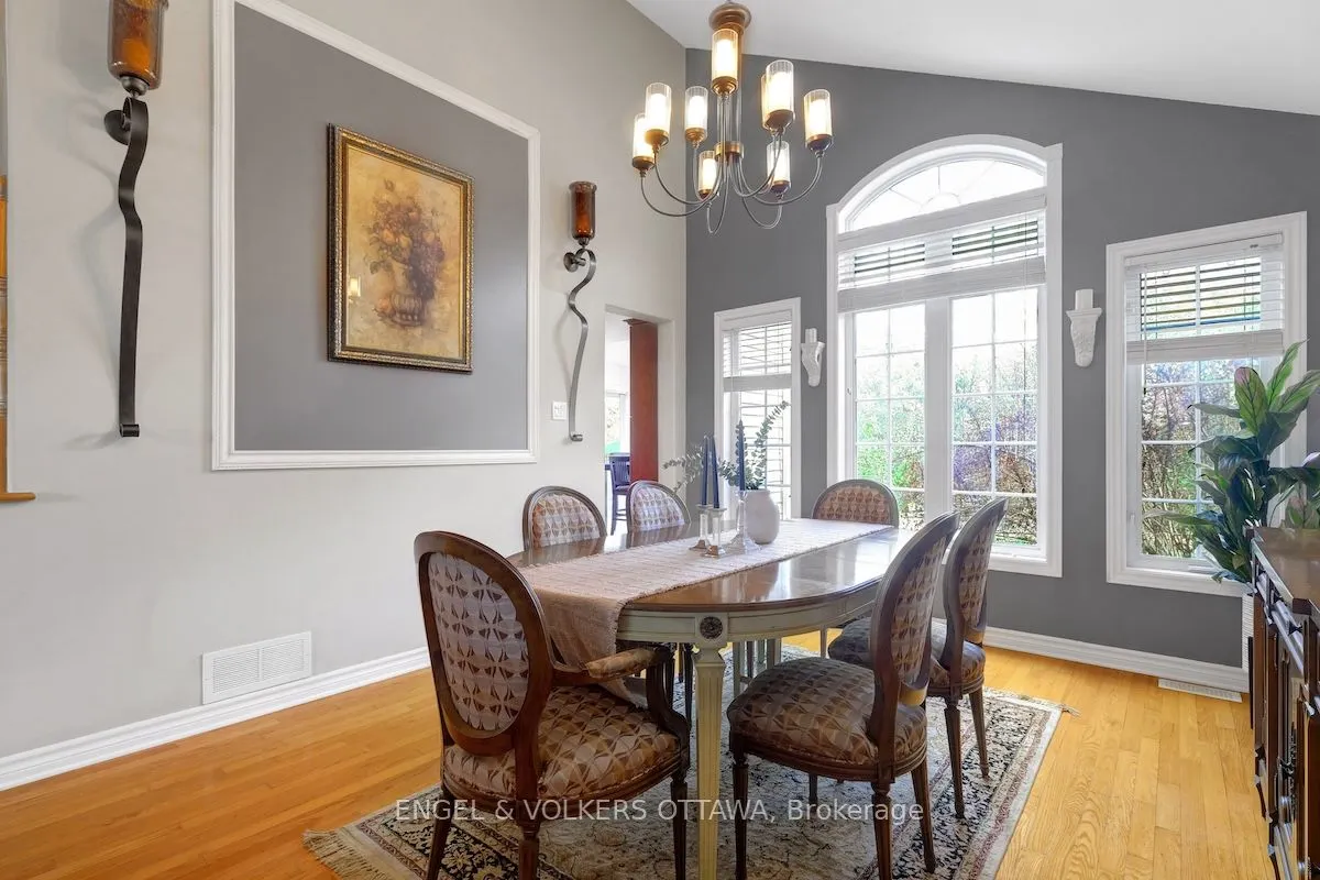 59 Frontenac Boulevard