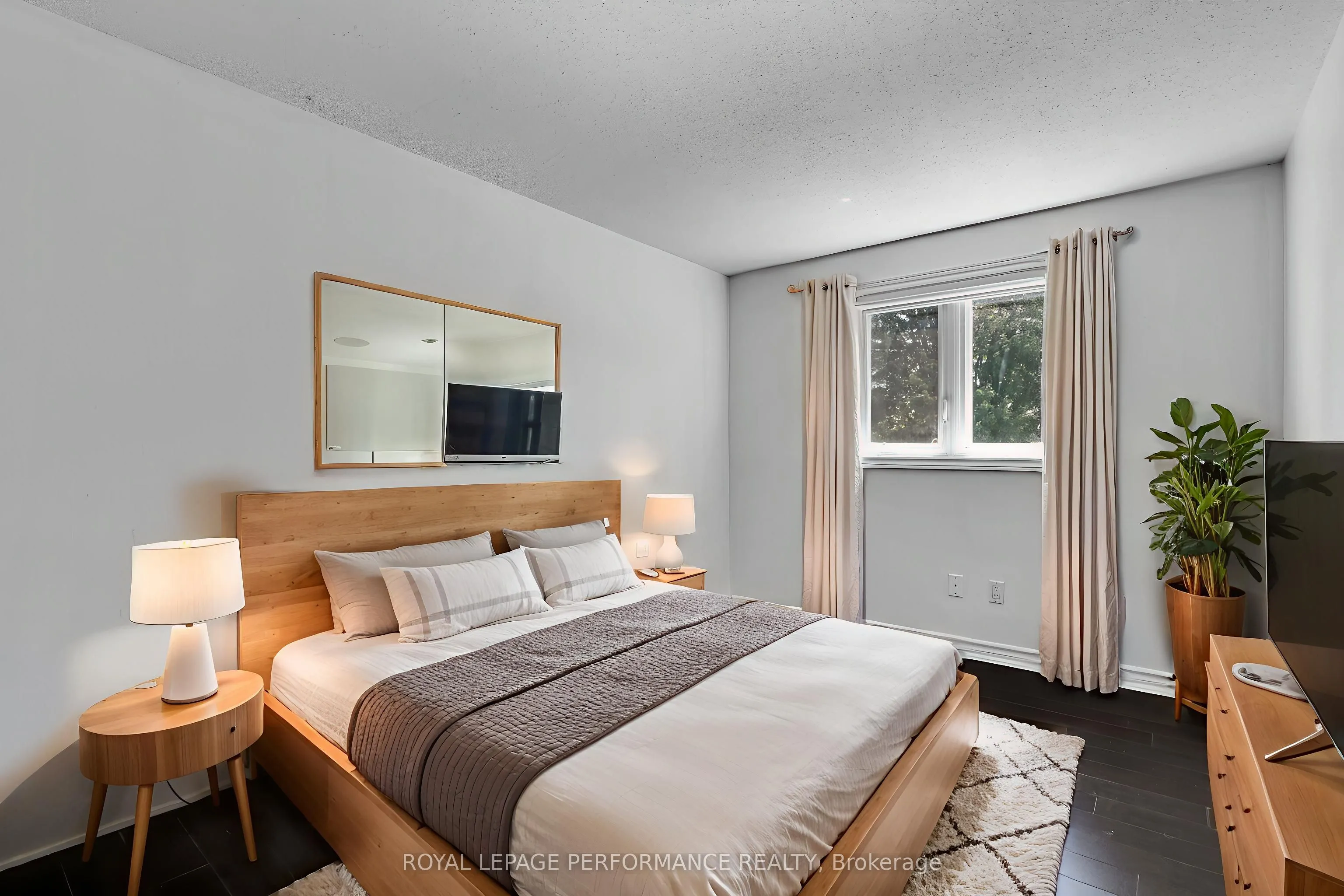 1280 Plante Drive