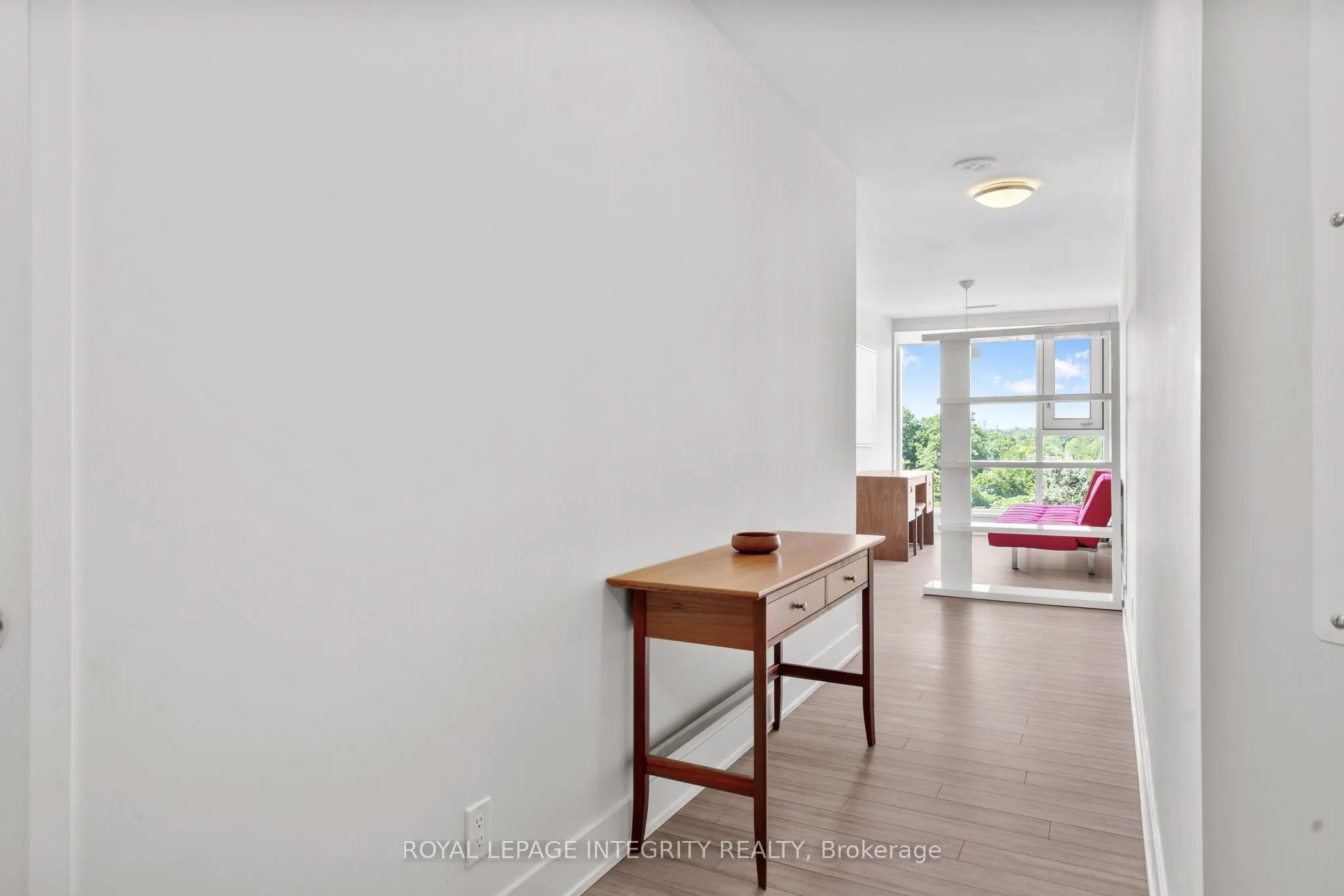 1035 Bank Street #609