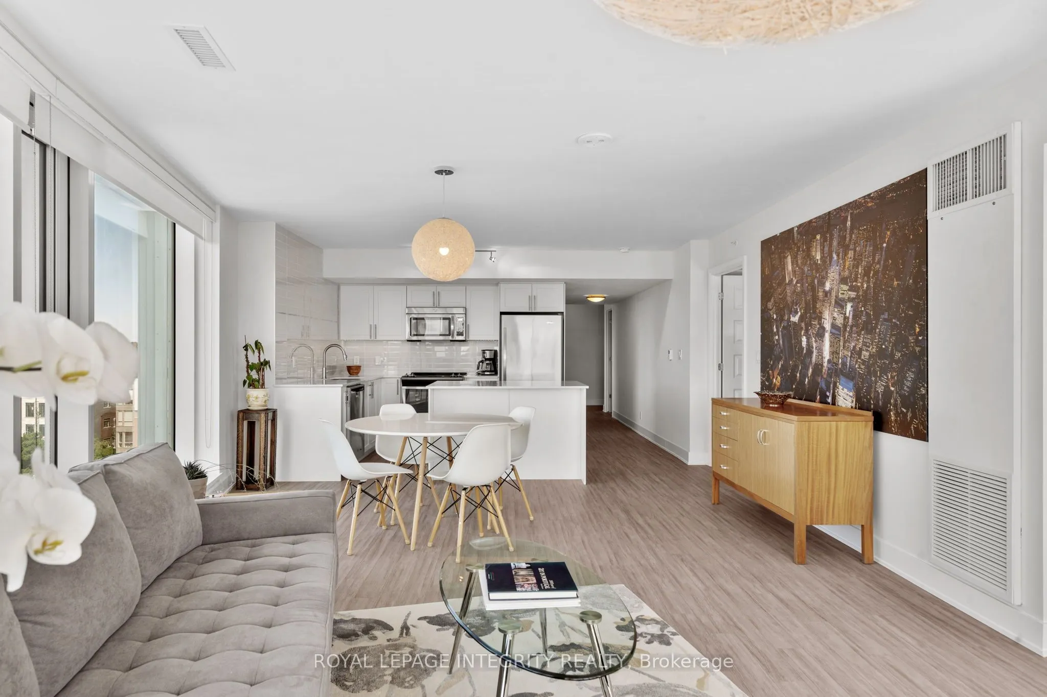 1035 Bank Street #609