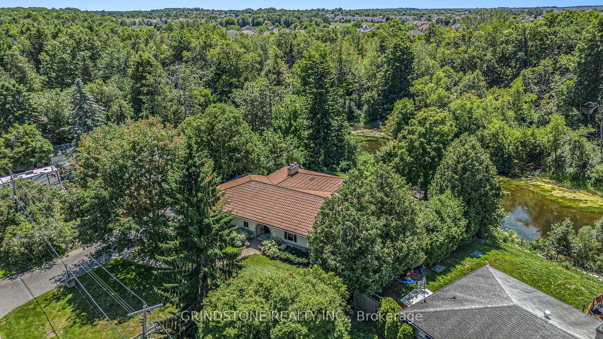 18 Eisenhower Crescent