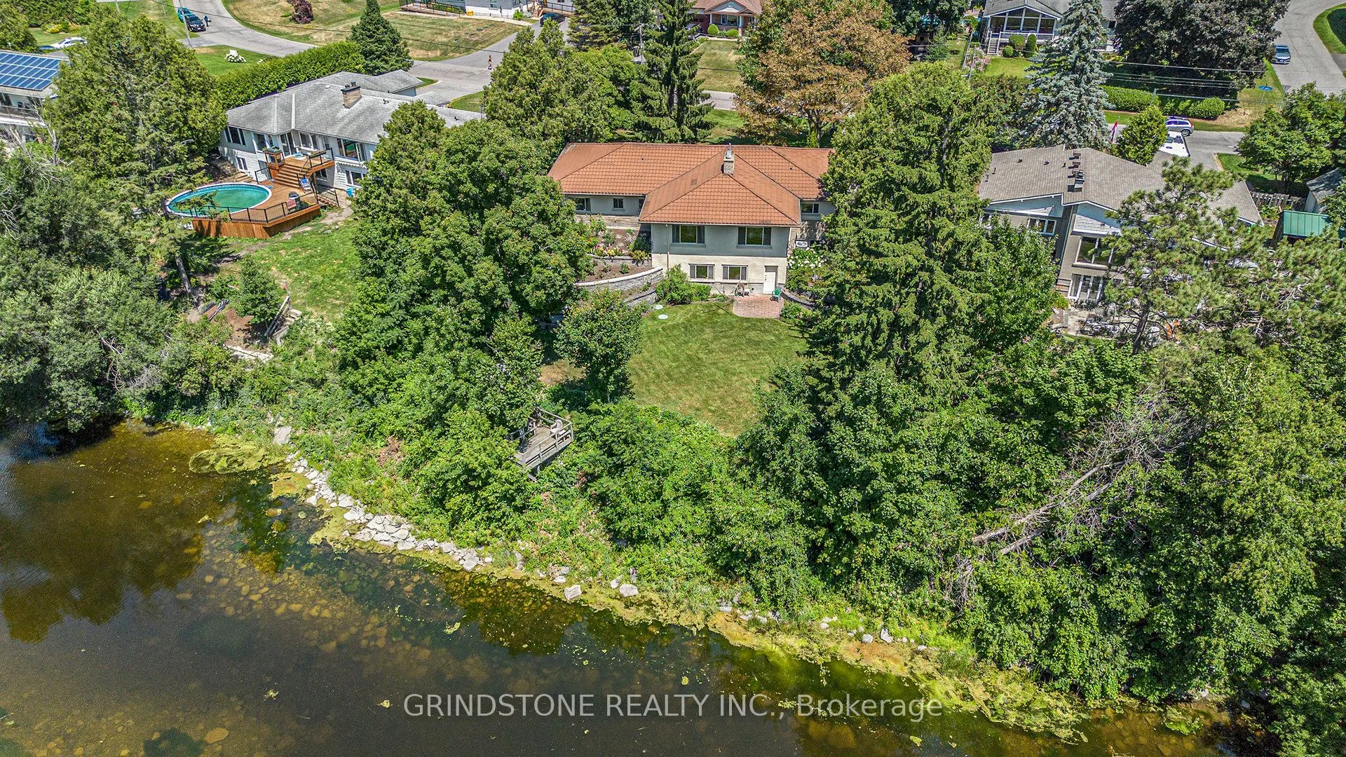 18 Eisenhower Crescent