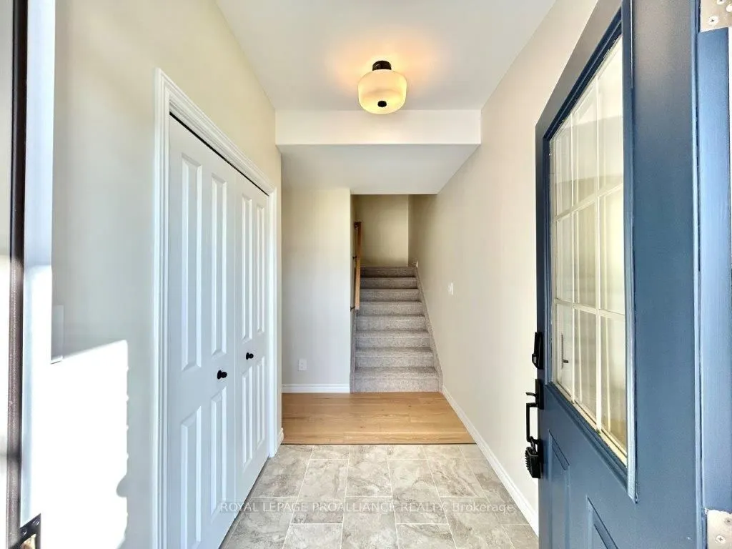 6 Peace River Street