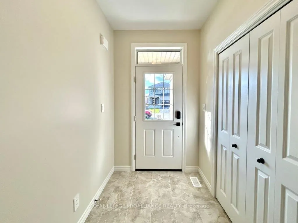 6 Peace River Street
