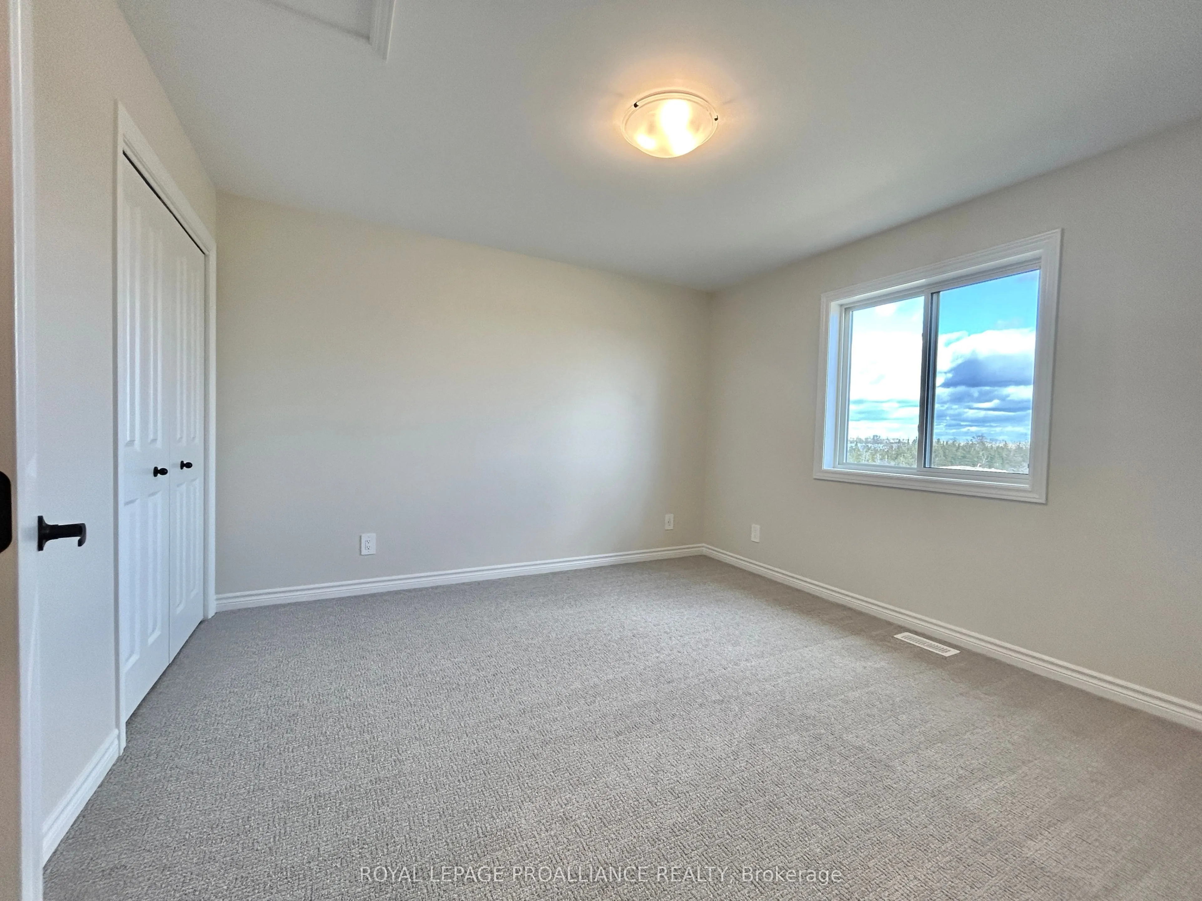 6 Peace River Street