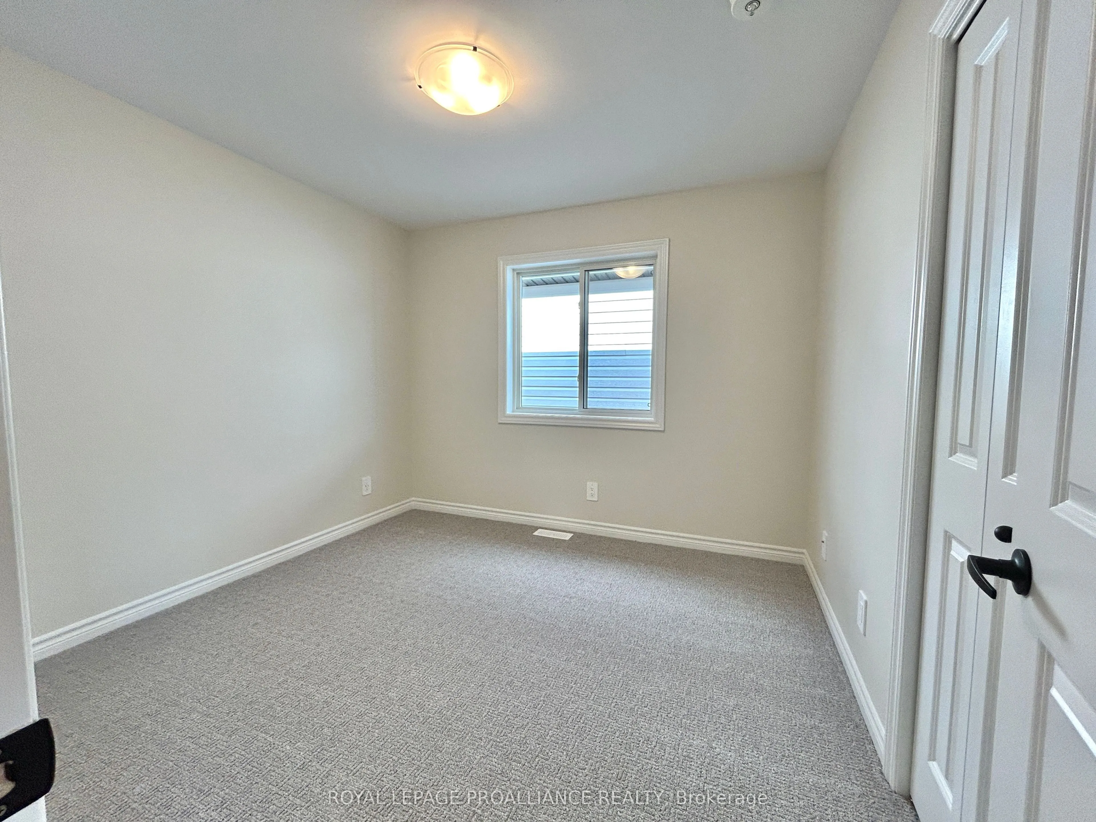 6 Peace River Street