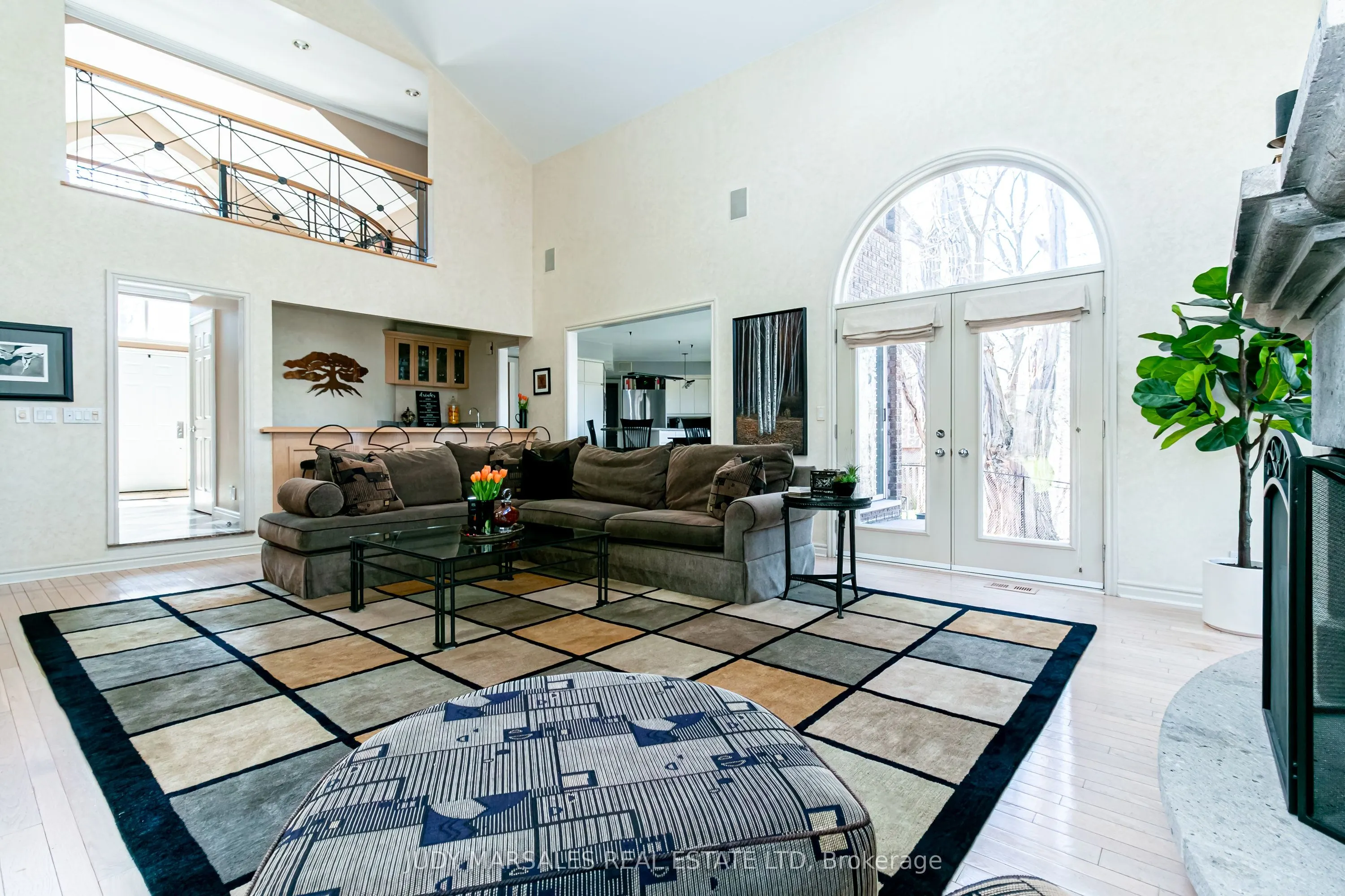 66B South Street W