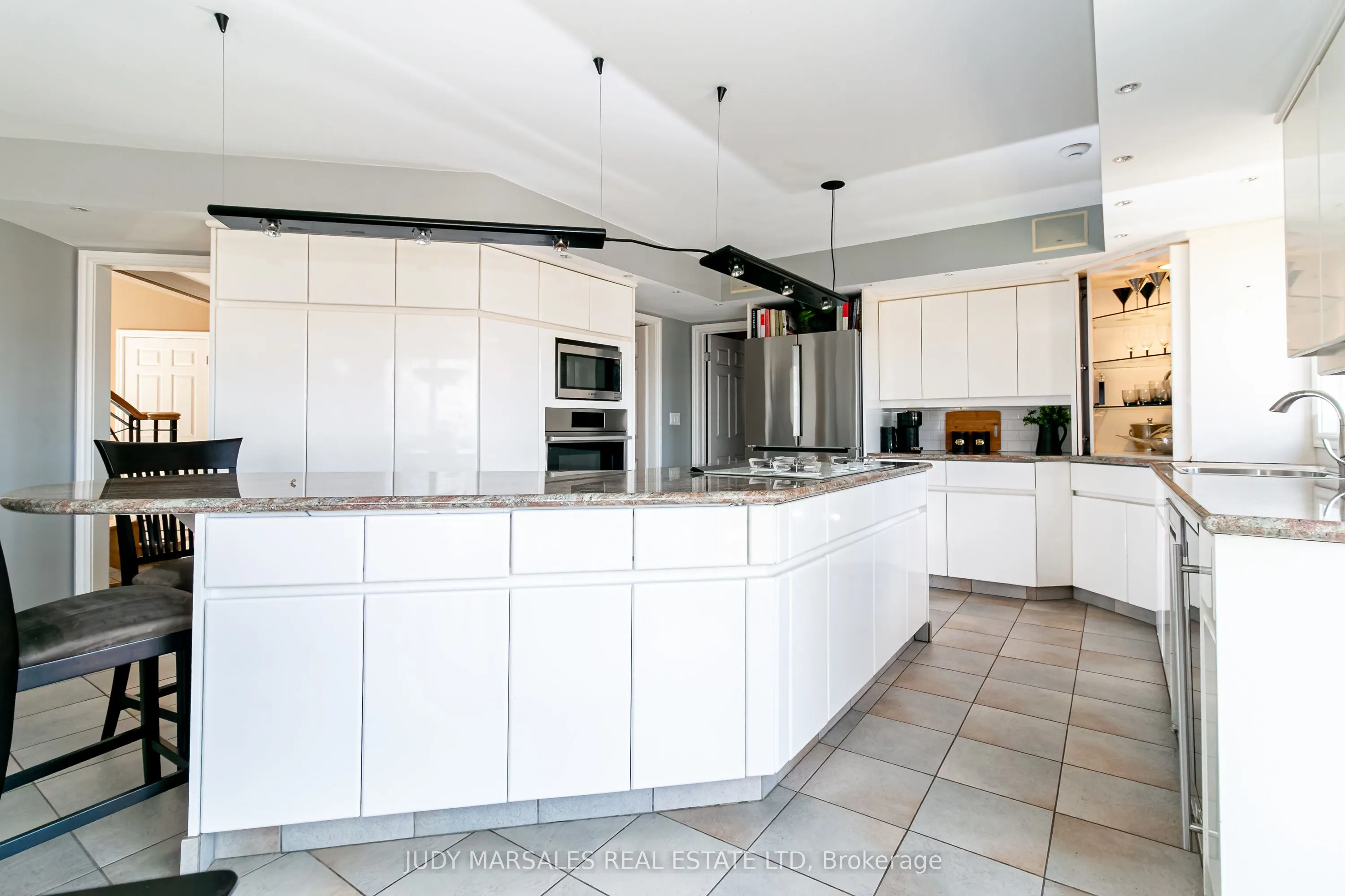 66B South Street W