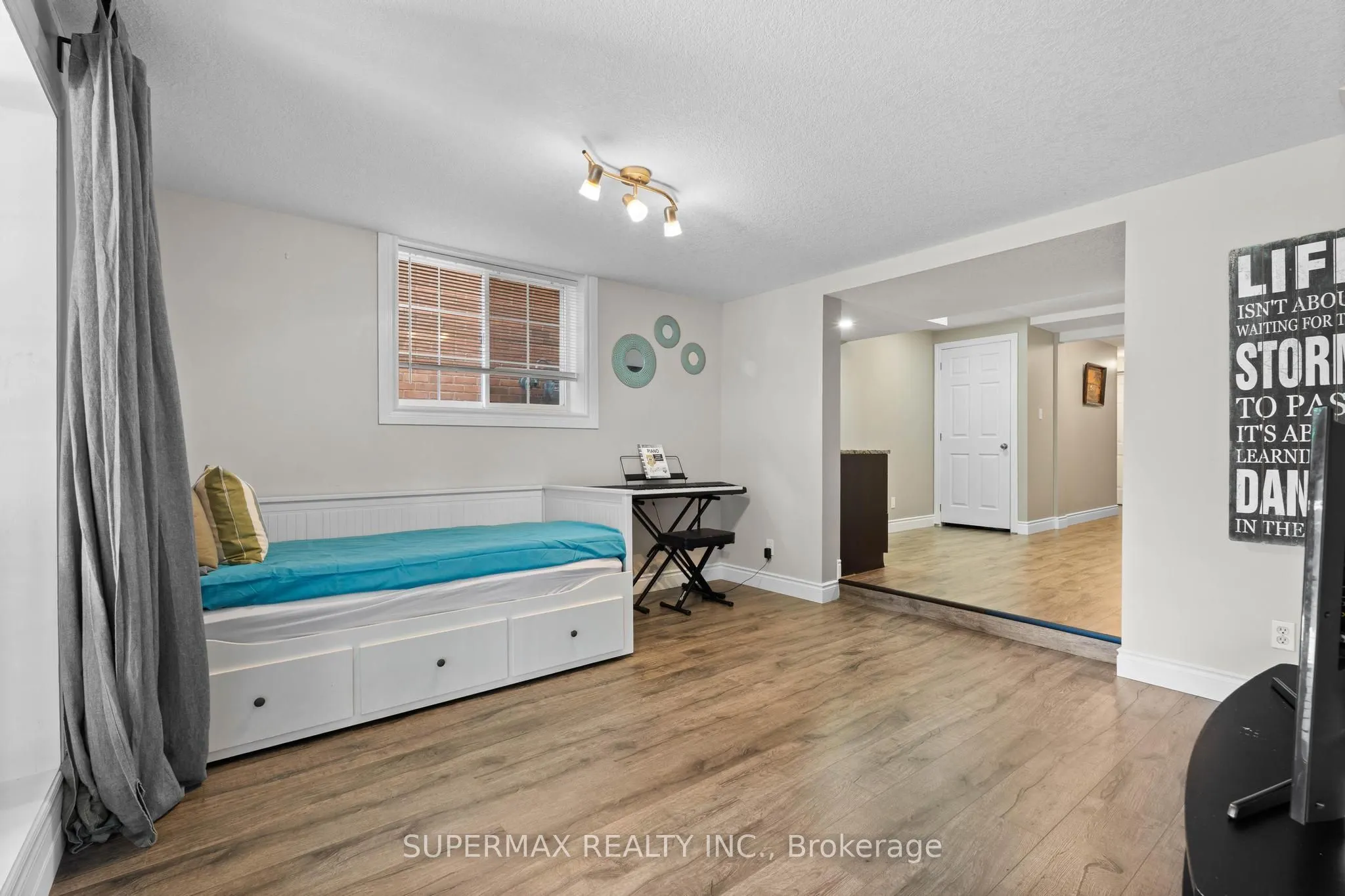 737 Grand Banks Drive