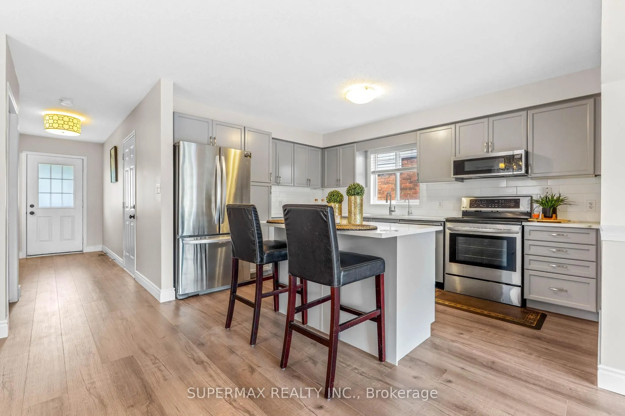 737 Grand Banks Drive