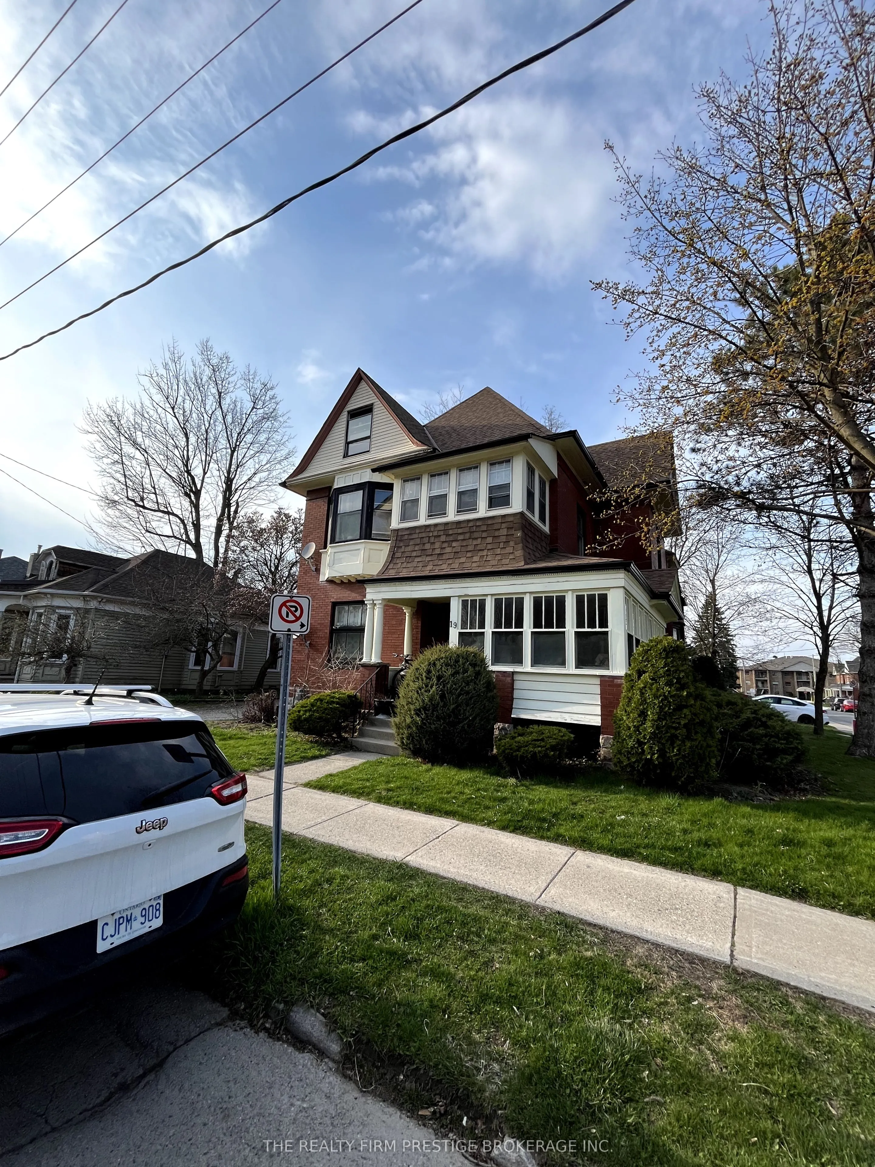19 Scott Street