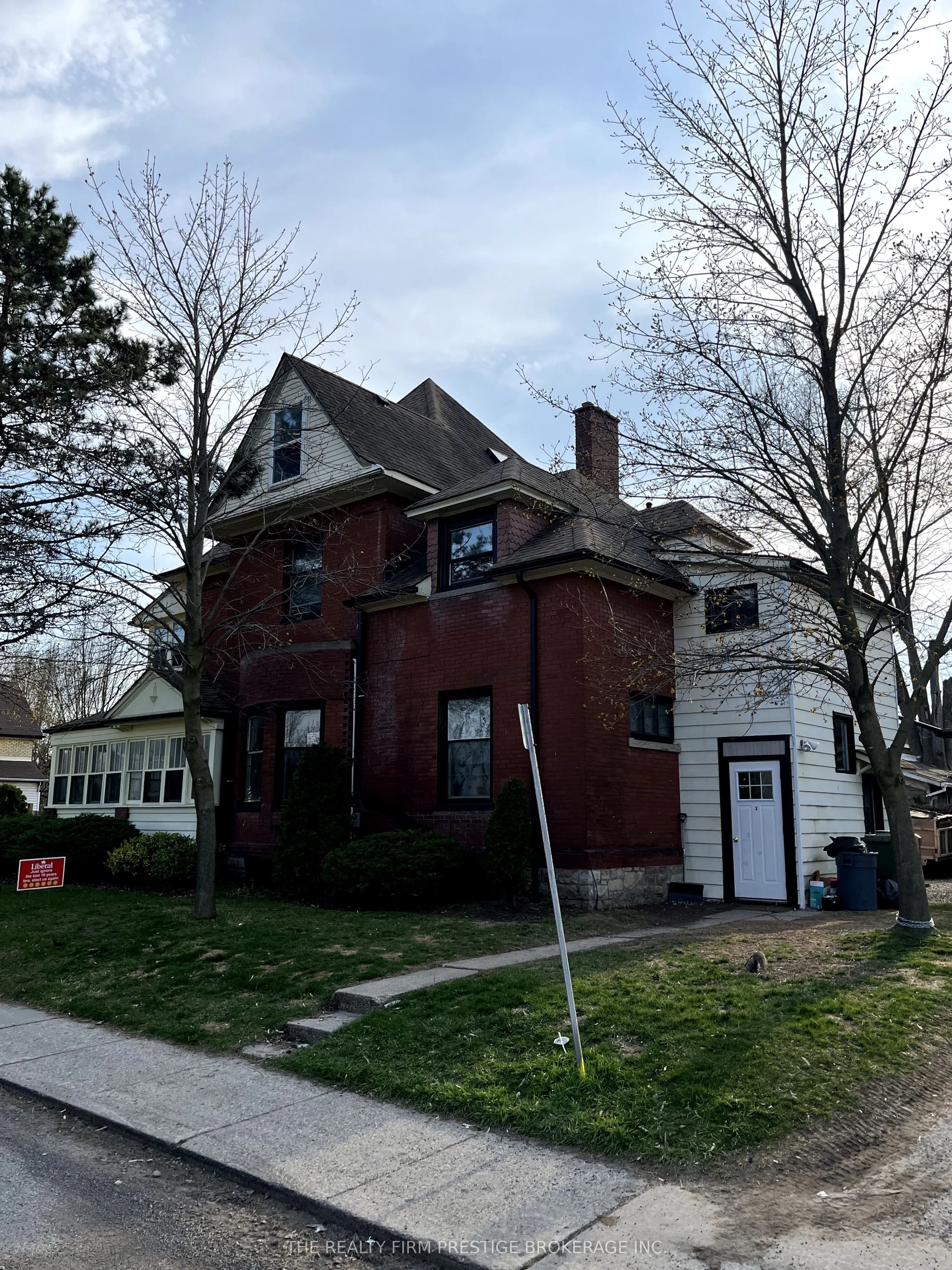 19 Scott Street