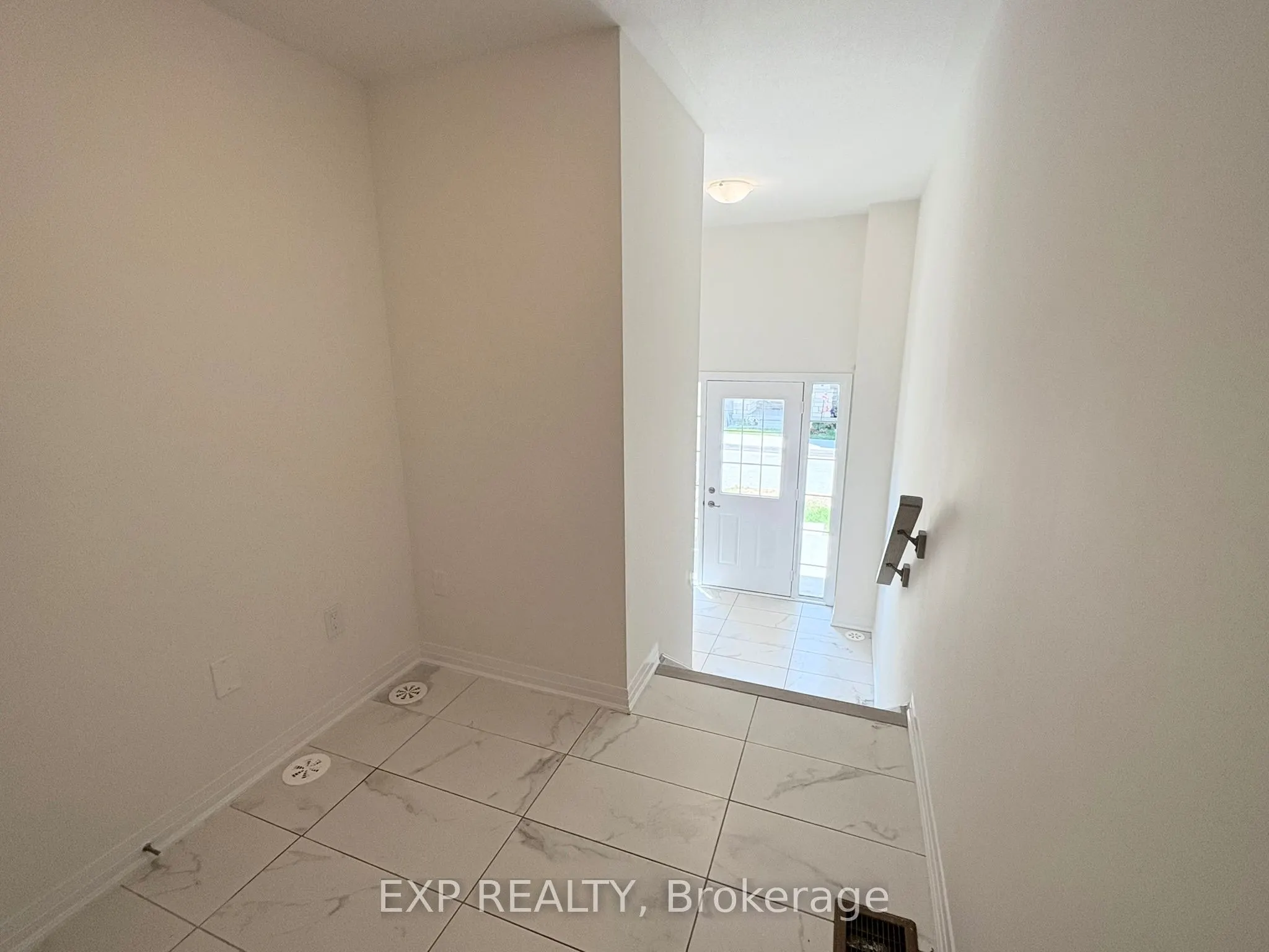 305 Garner Road W, #22
