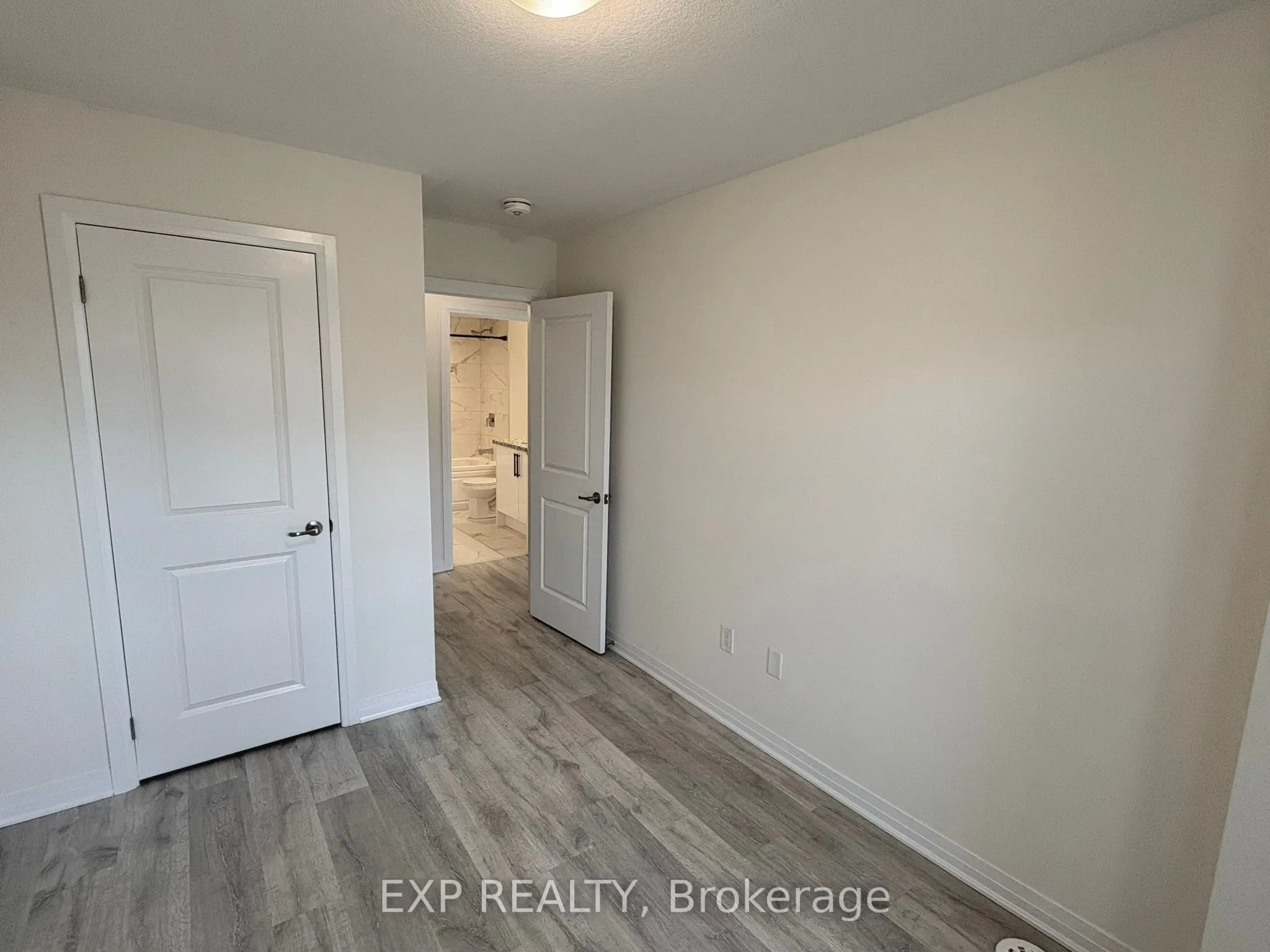 305 Garner Road W, #22