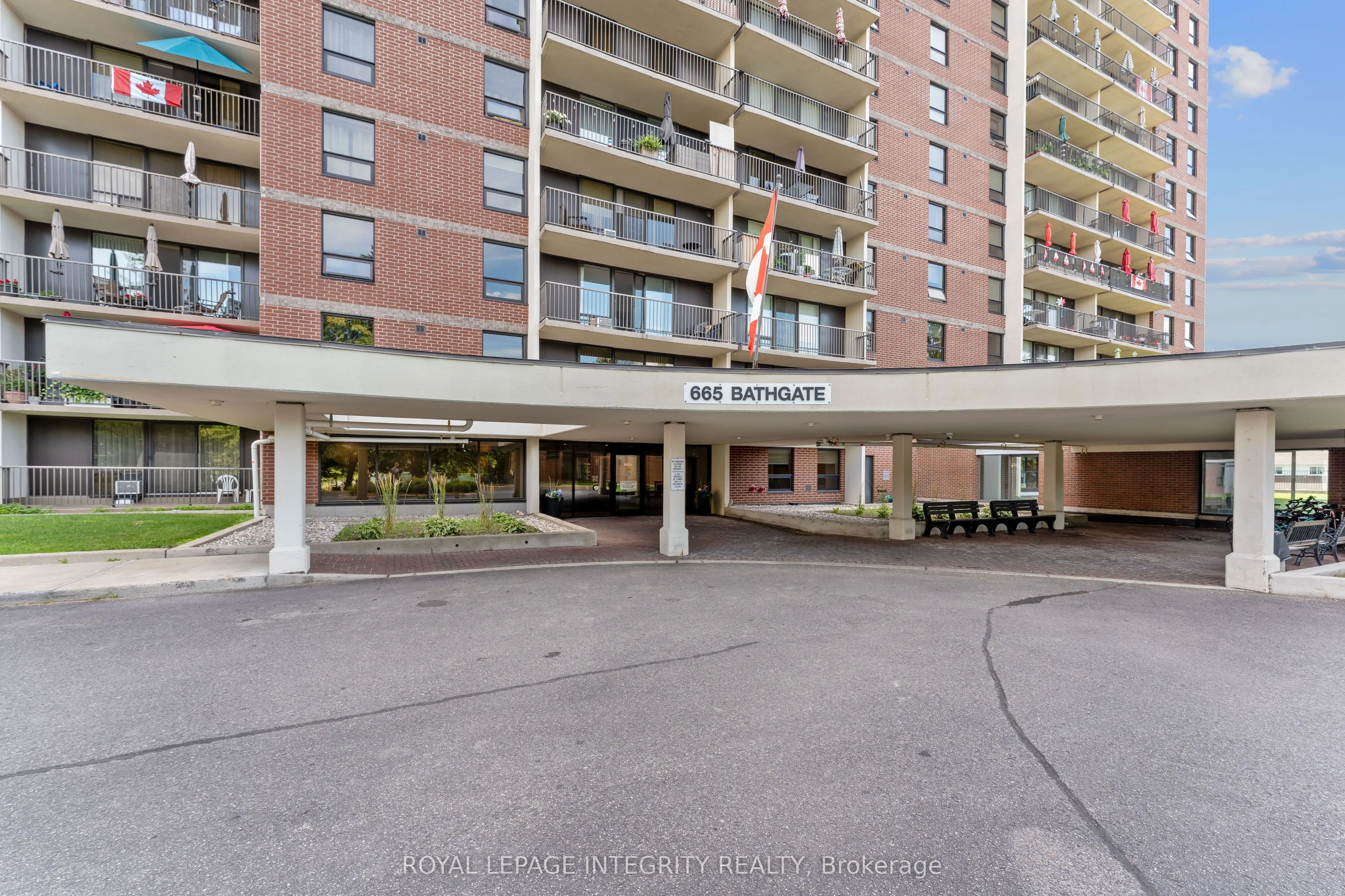 665 Bathgate Drive, #303