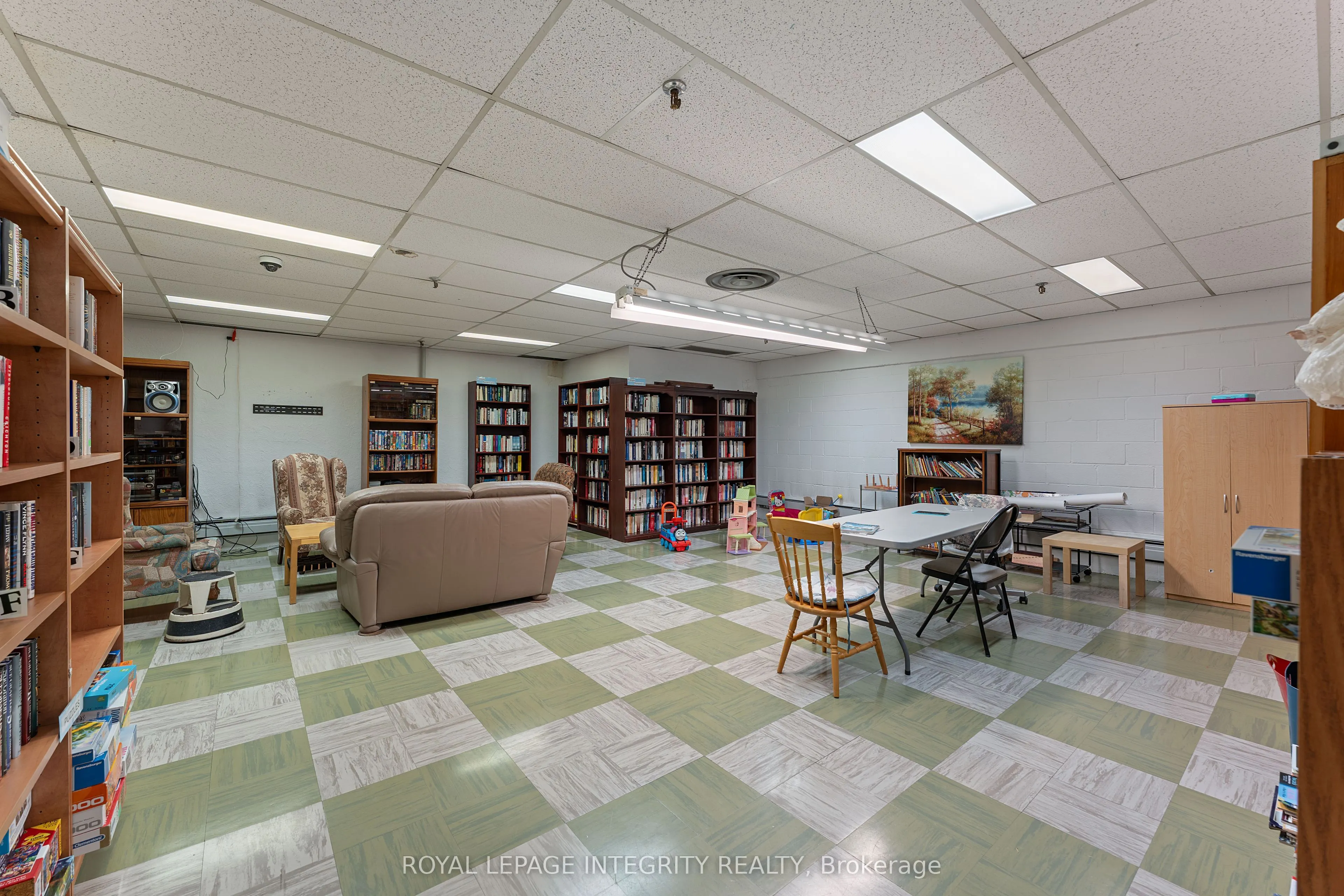 665 Bathgate Drive, #303