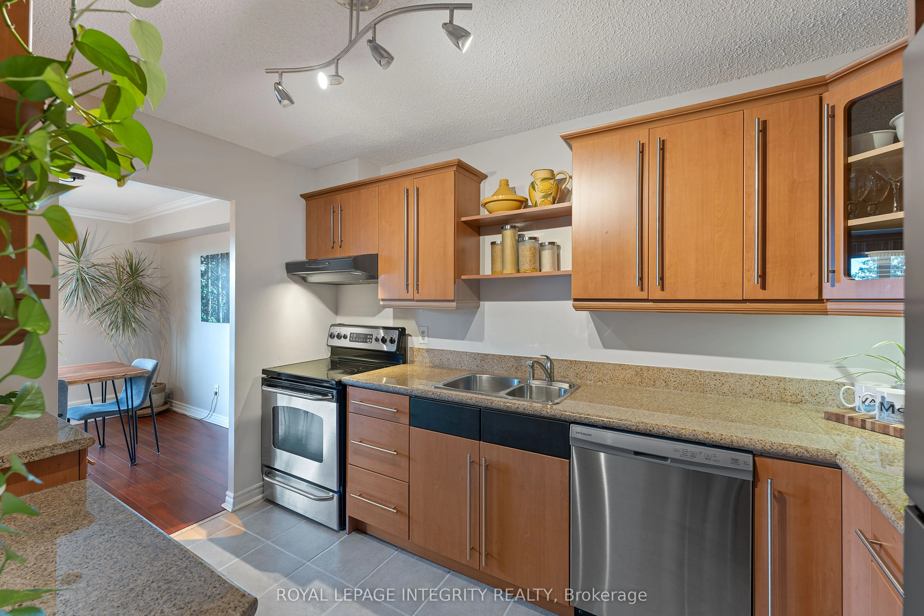 665 Bathgate Drive, #303