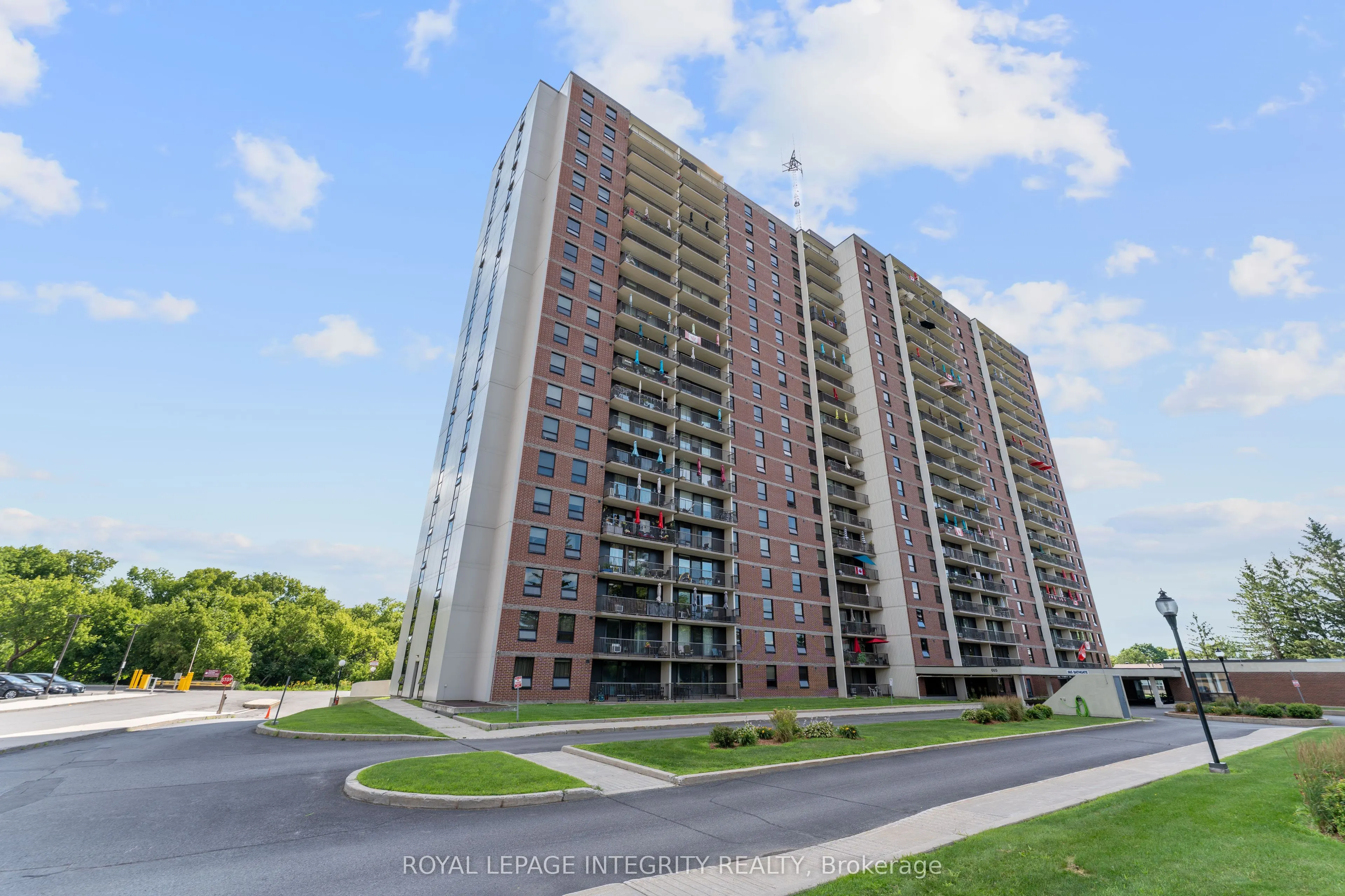 665 Bathgate Drive, #303