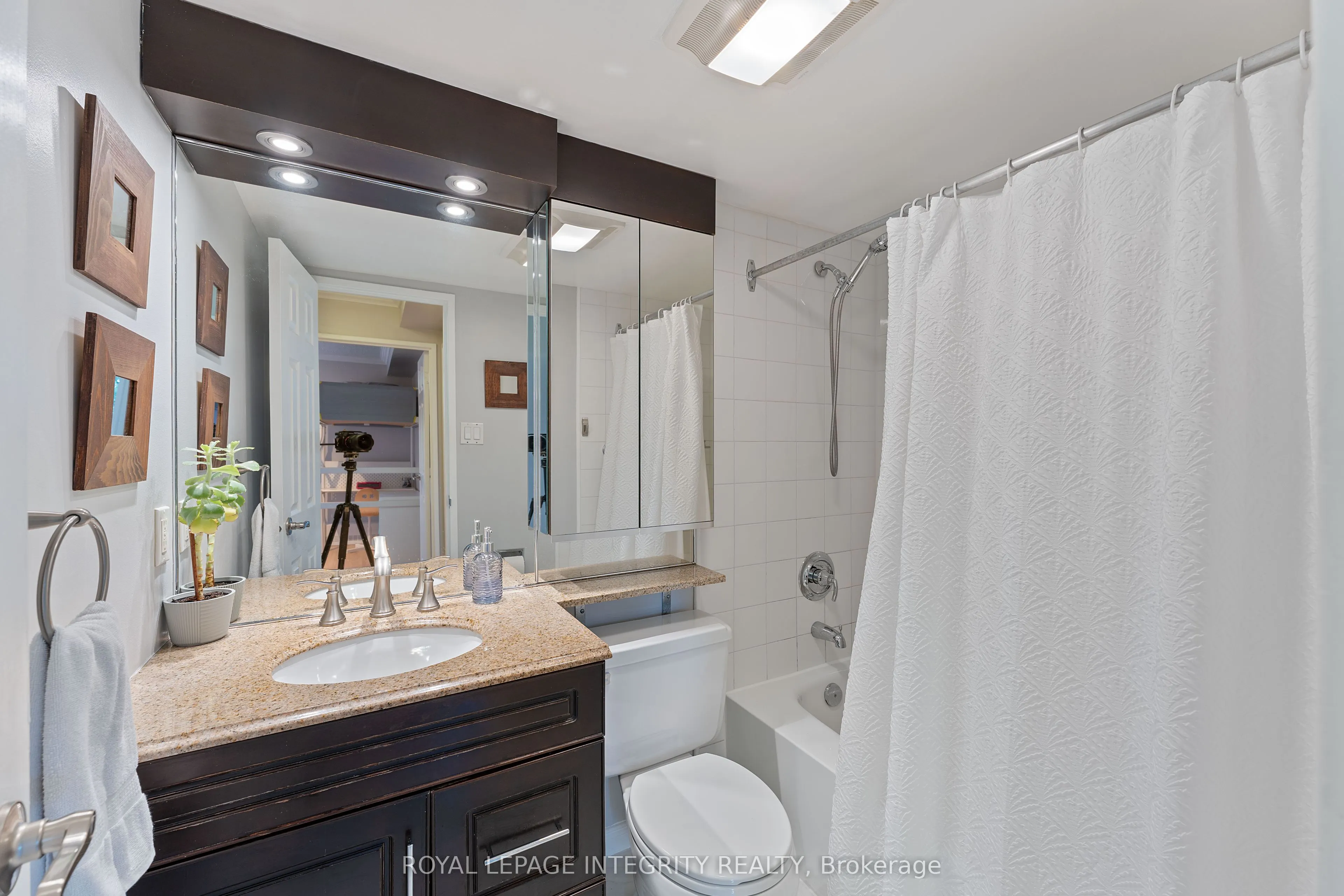 665 Bathgate Drive, #303
